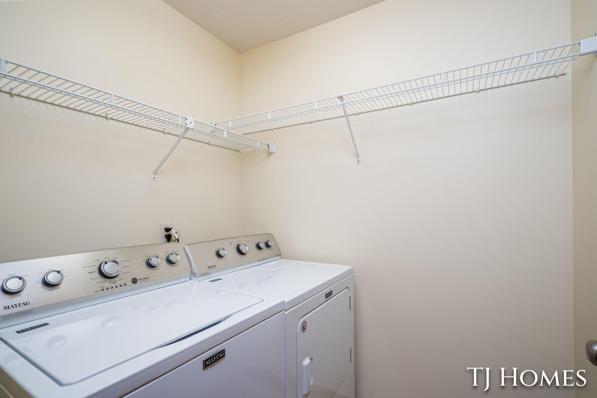 2466 Bridgeport Lane SE Grand Rapids MI 49508