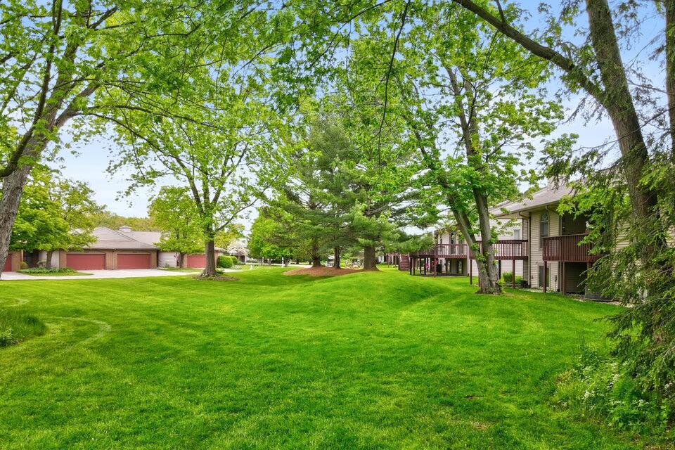 643 Crestview Street Holland MI 49423