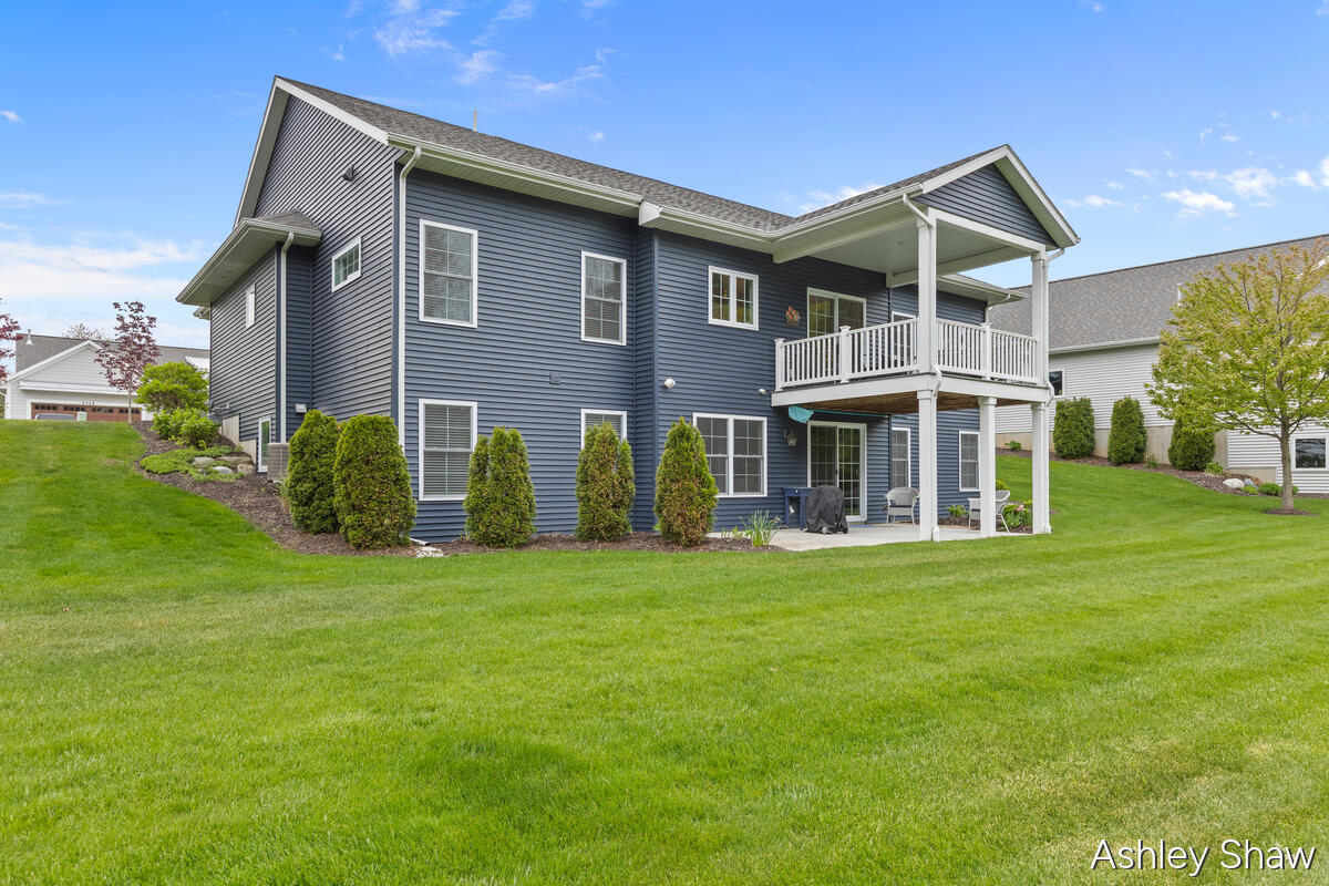 6429 Copperleaf Court Holland MI 49423