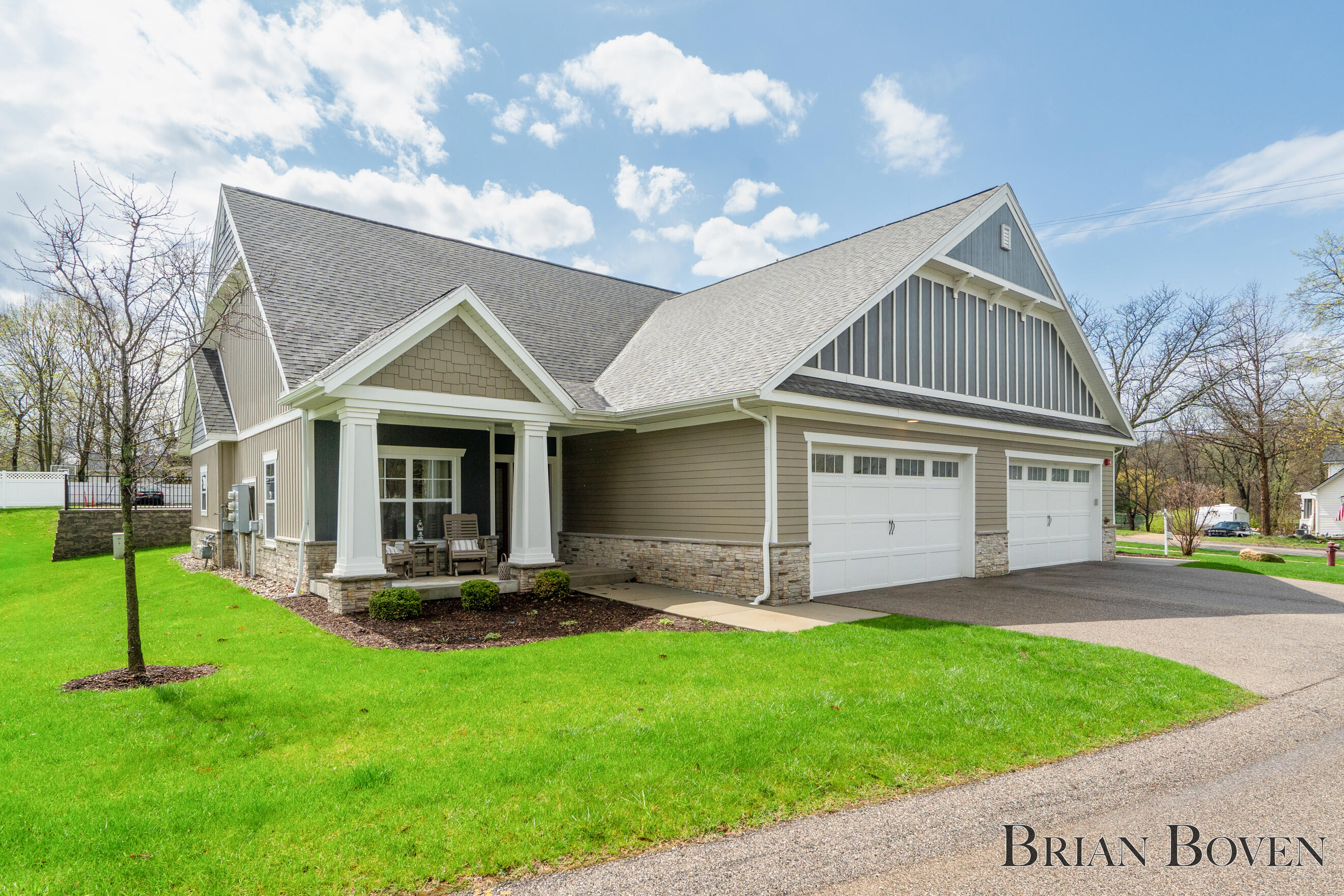 148 Tamarack Lane NE Rockford MI 49341