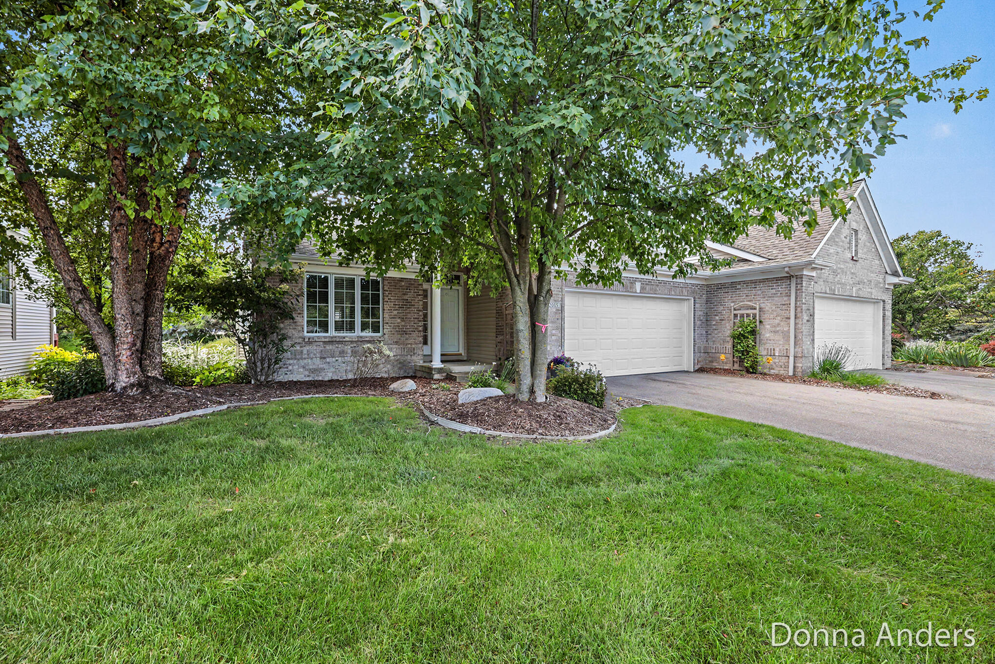 2015 Bryceway Court NE Grand Rapids MI 49505