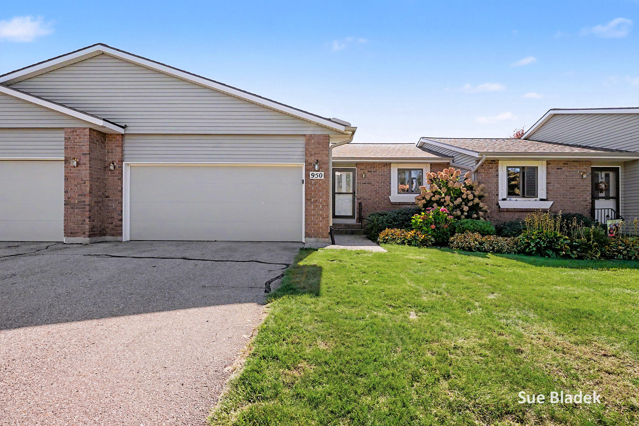 950 Village Court Holland MI 49423