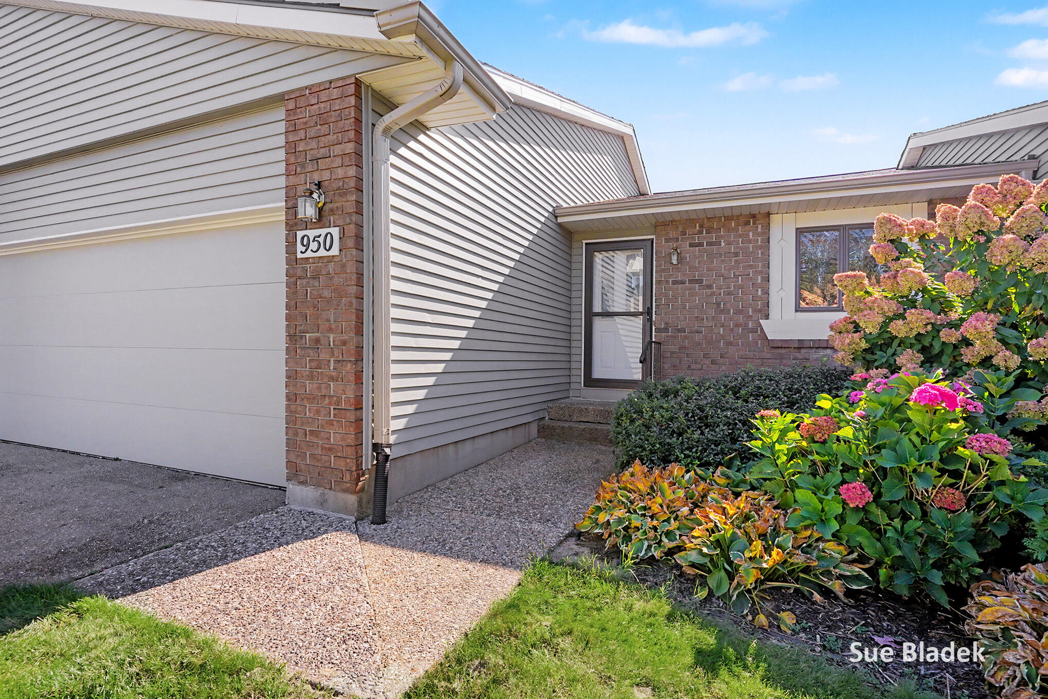 950 Village Court Holland MI 49423