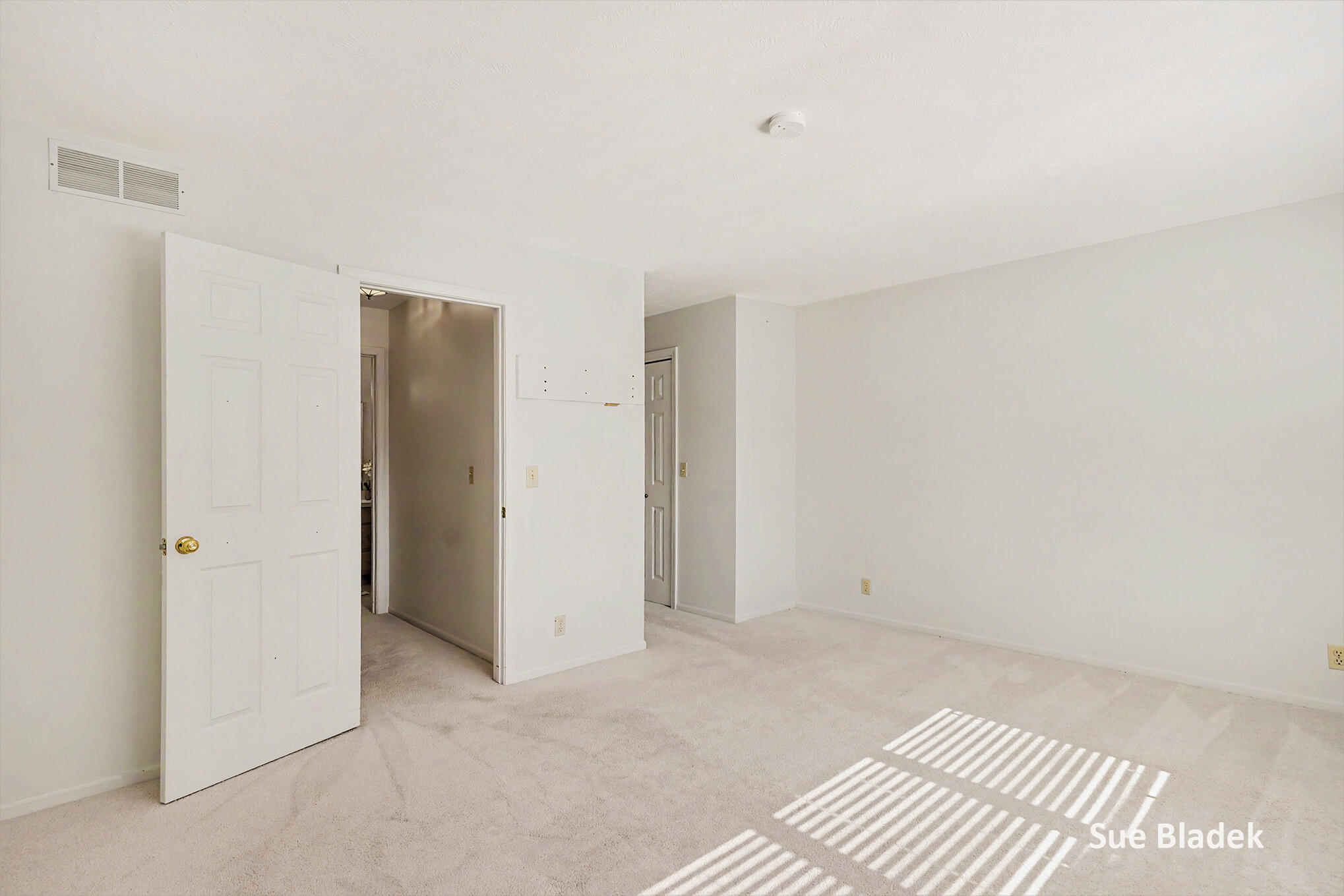 950 Village Court Holland MI 49423