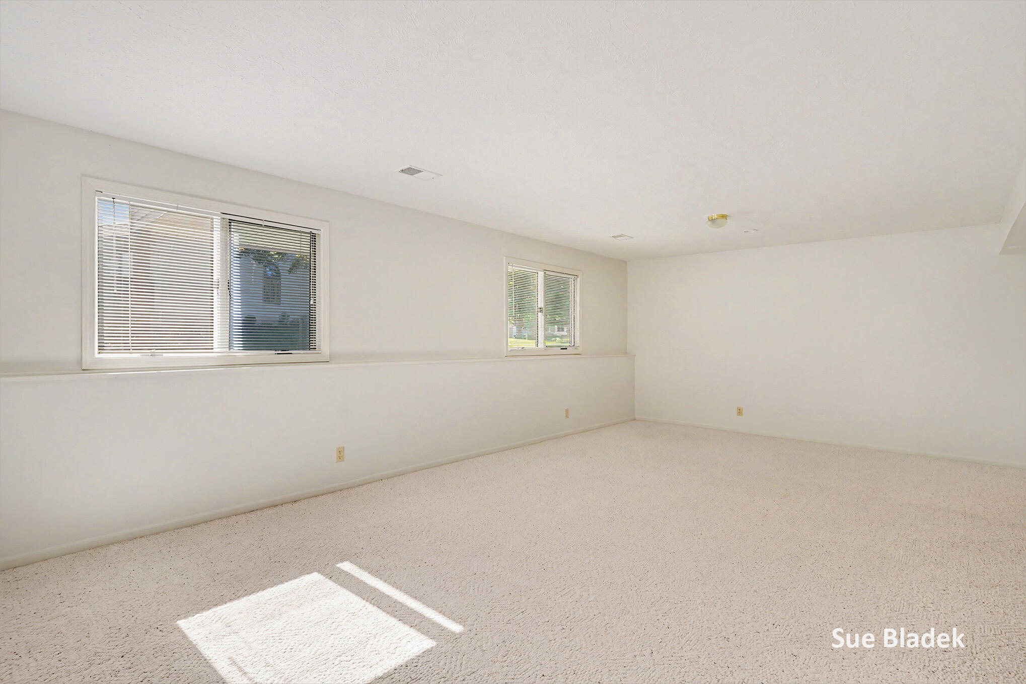 950 Village Court Holland MI 49423