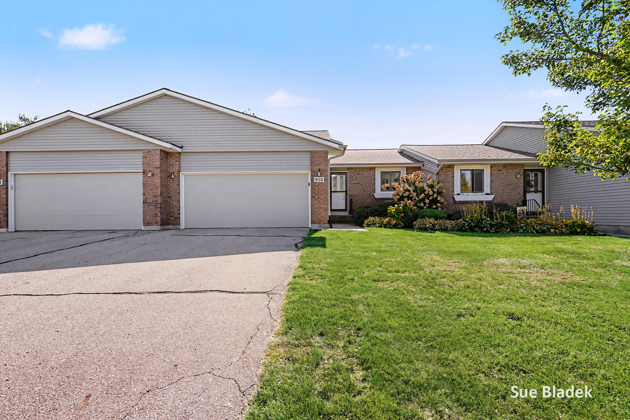 950 Village Court Holland MI 49423