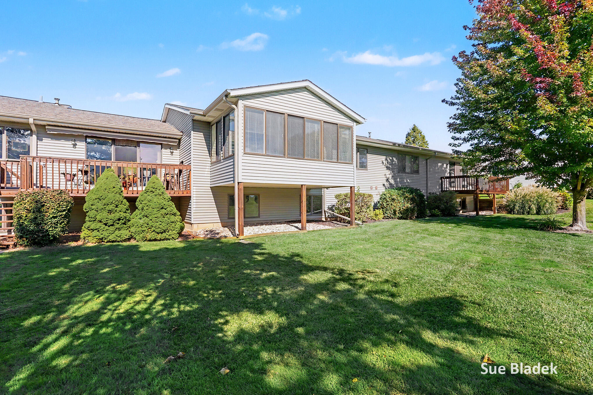 950 Village Court Holland MI 49423