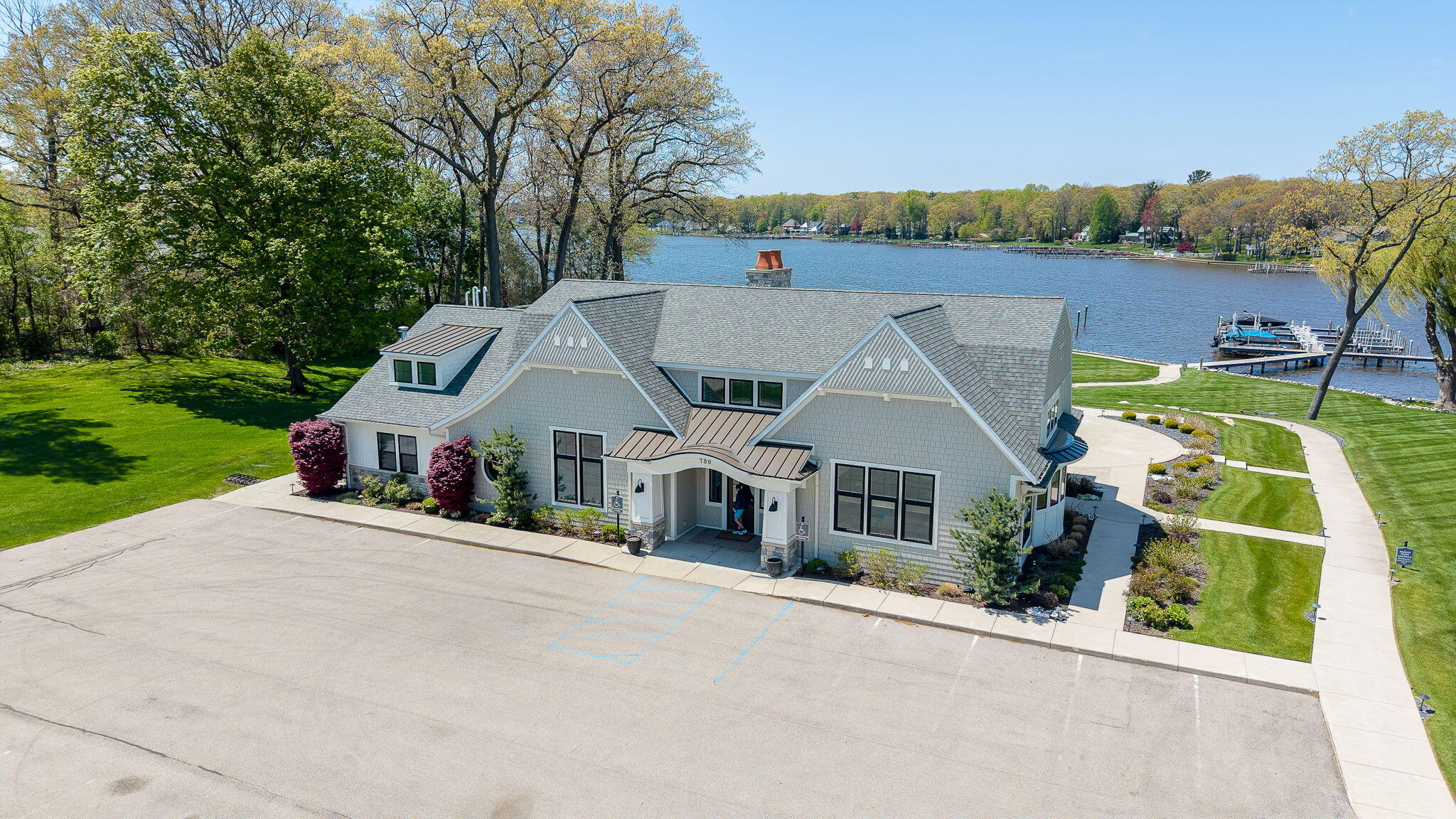 152 Jeans Meadow Court Holland MI 49424