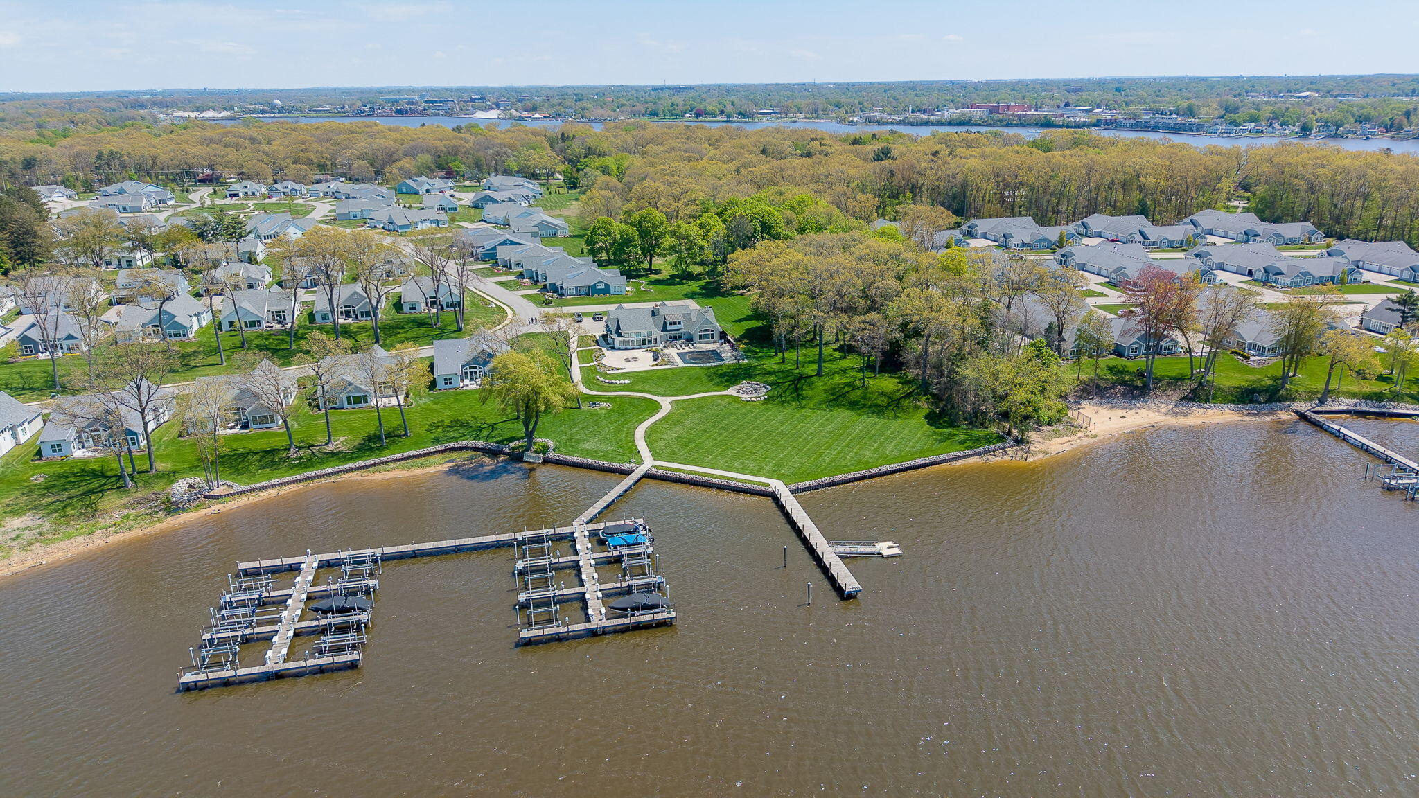 152 Jeans Meadow Court Holland MI 49424