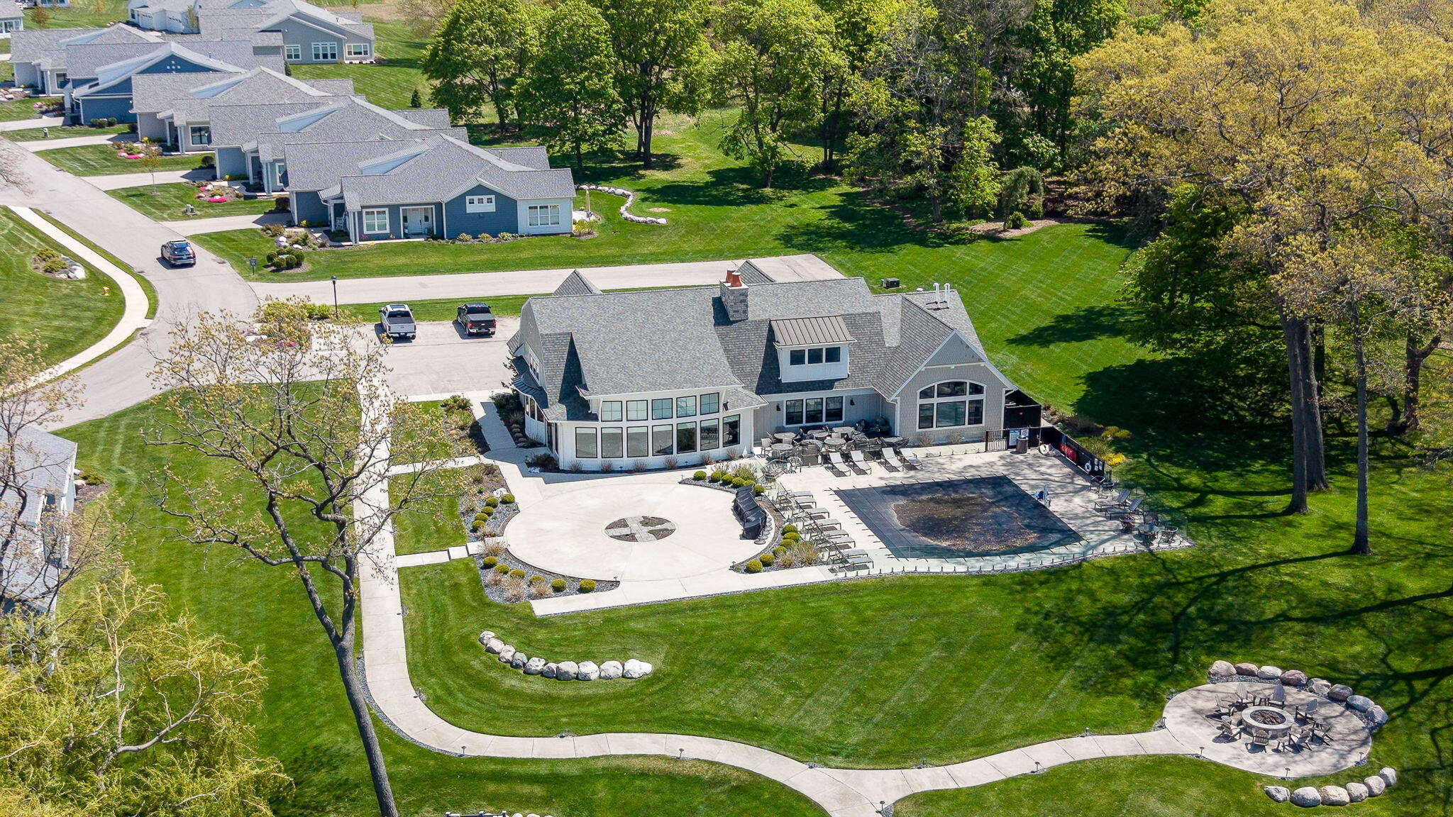152 Jeans Meadow Court Holland MI 49424