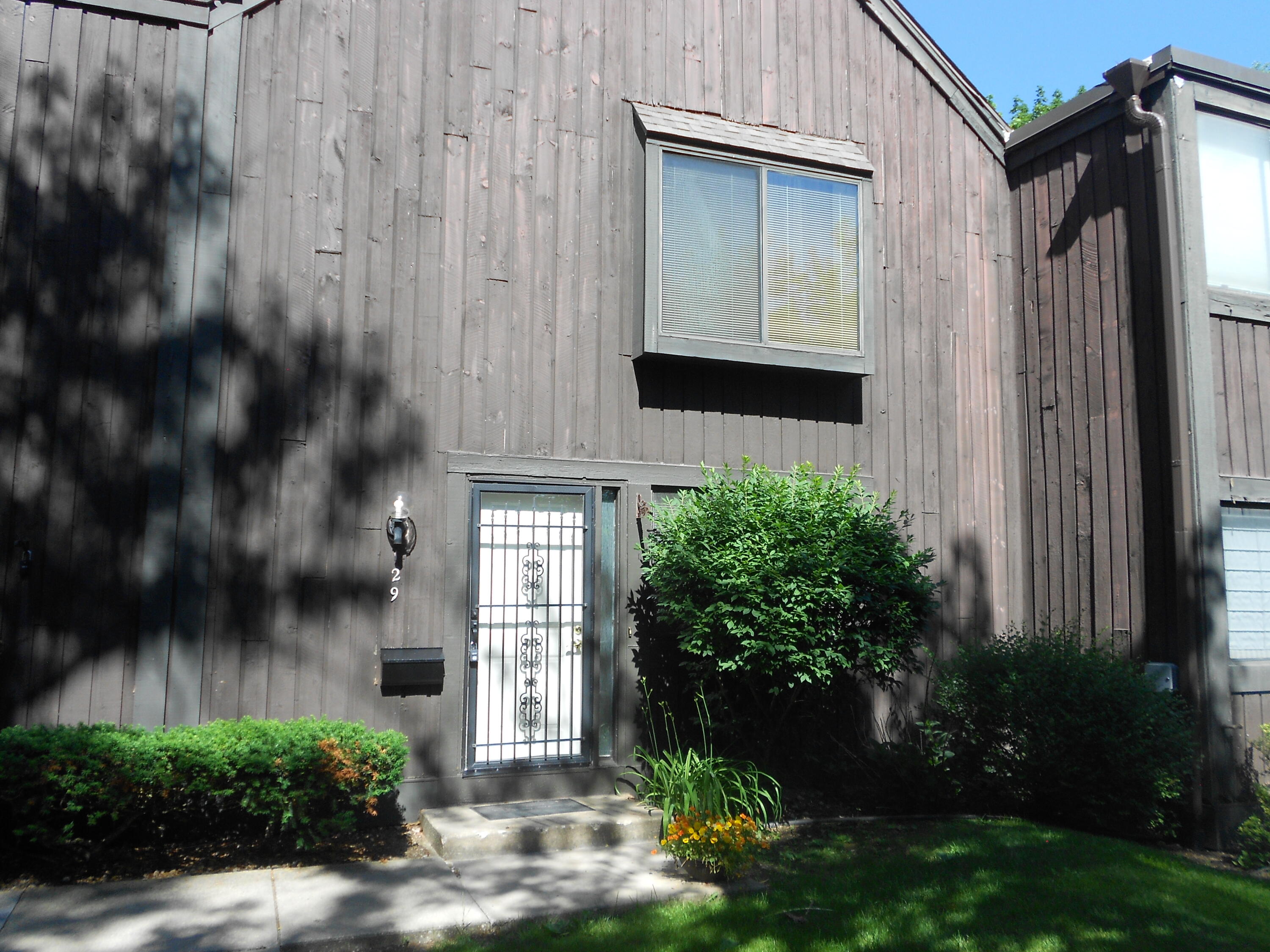 129 Balmoral Court Kalamazoo MI 49006