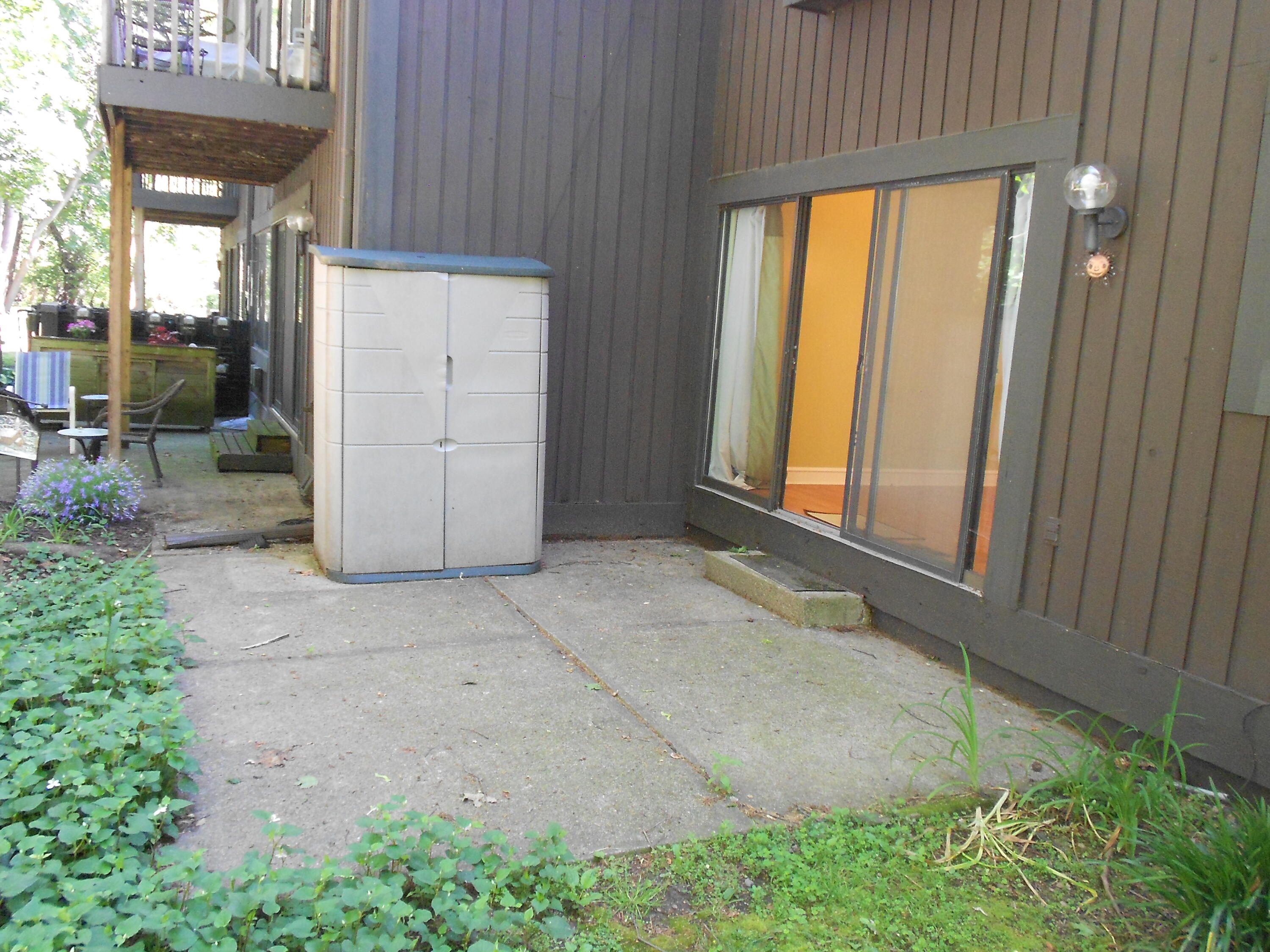 129 Balmoral Court Kalamazoo MI 49006
