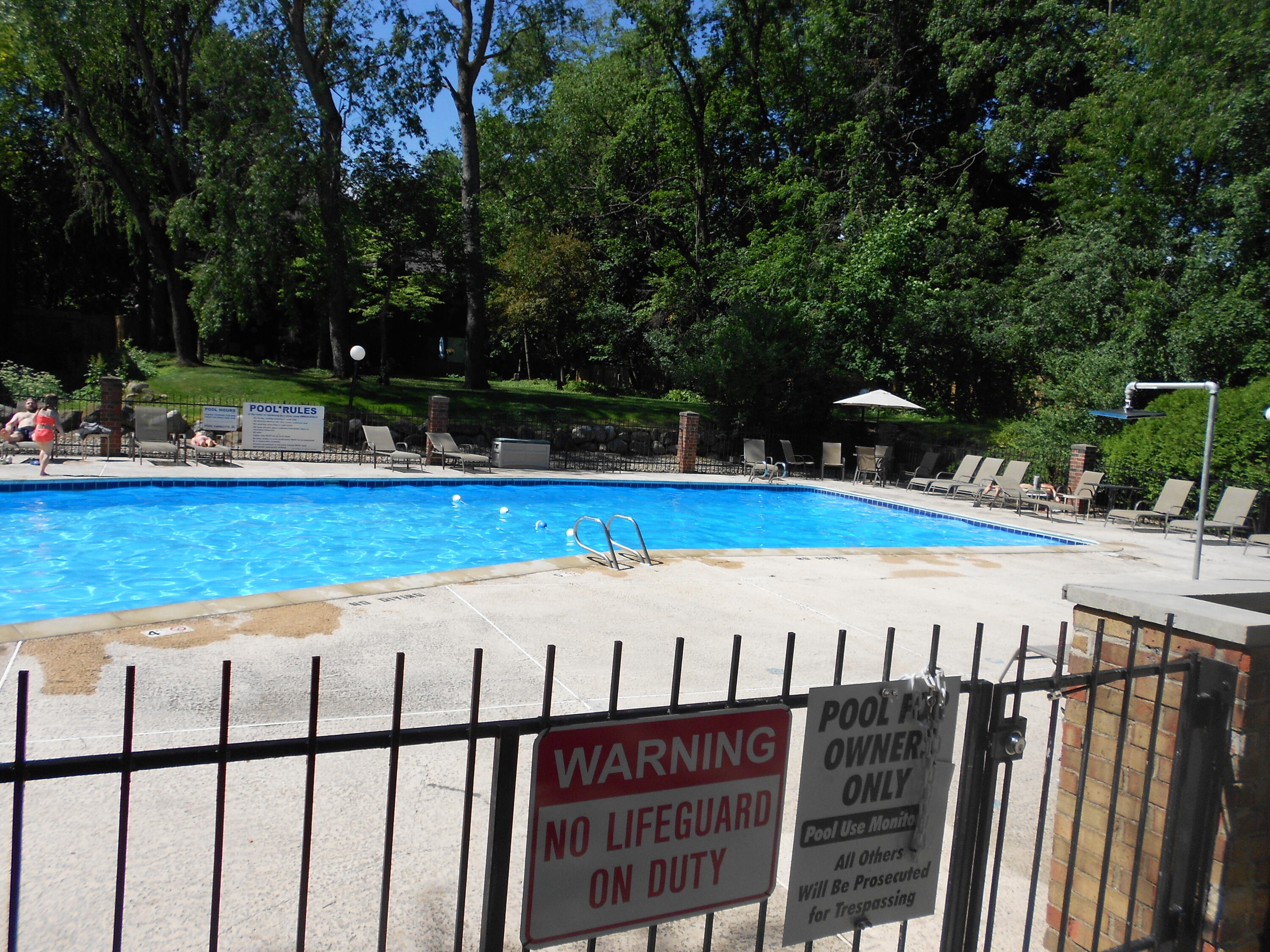129 Balmoral Court Kalamazoo MI 49006