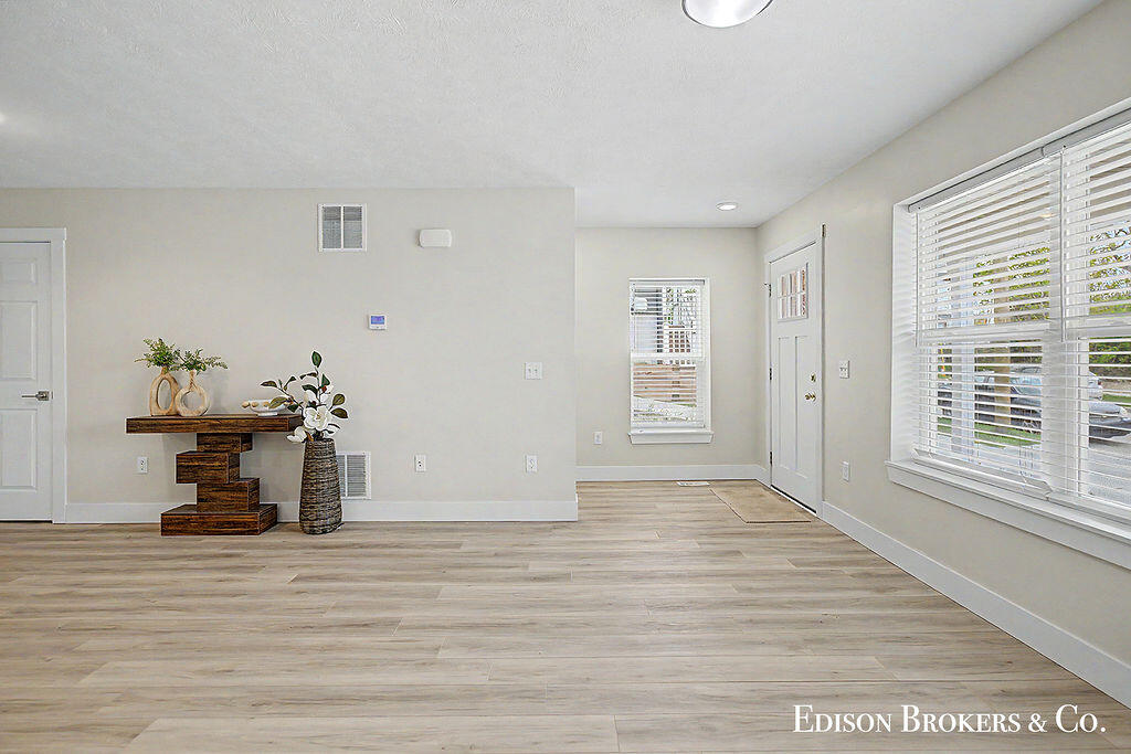 436 Pleasant Street SW Grand Rapids MI 49503