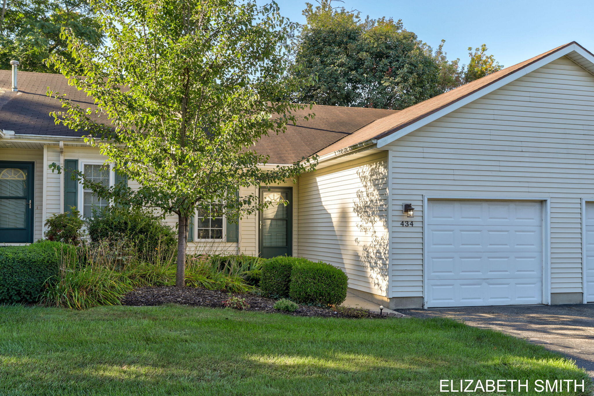 434 Lincoln Ridge Drive Holland MI 49423