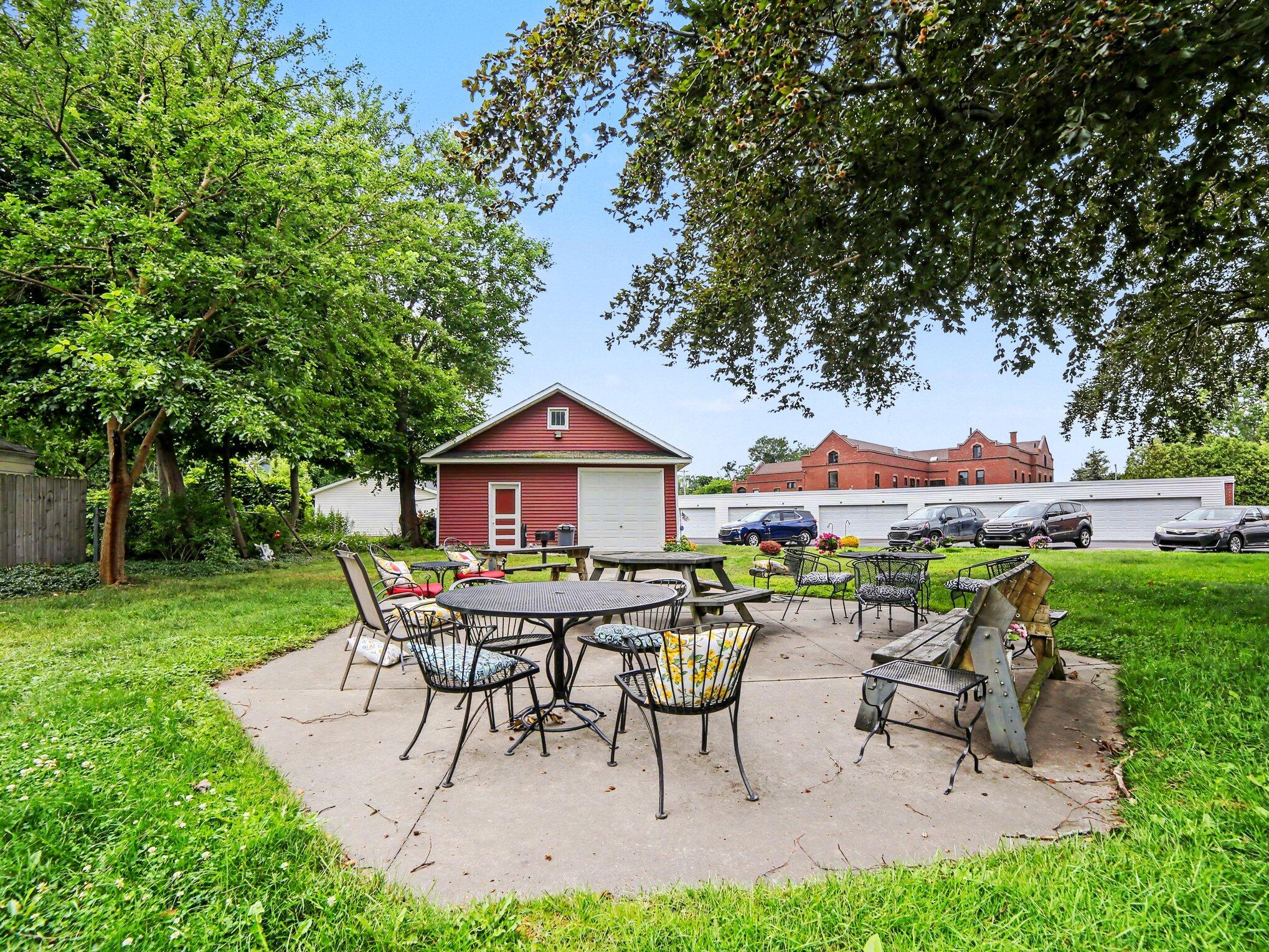 1249 Lakeshore Drive Muskegon MI 49441