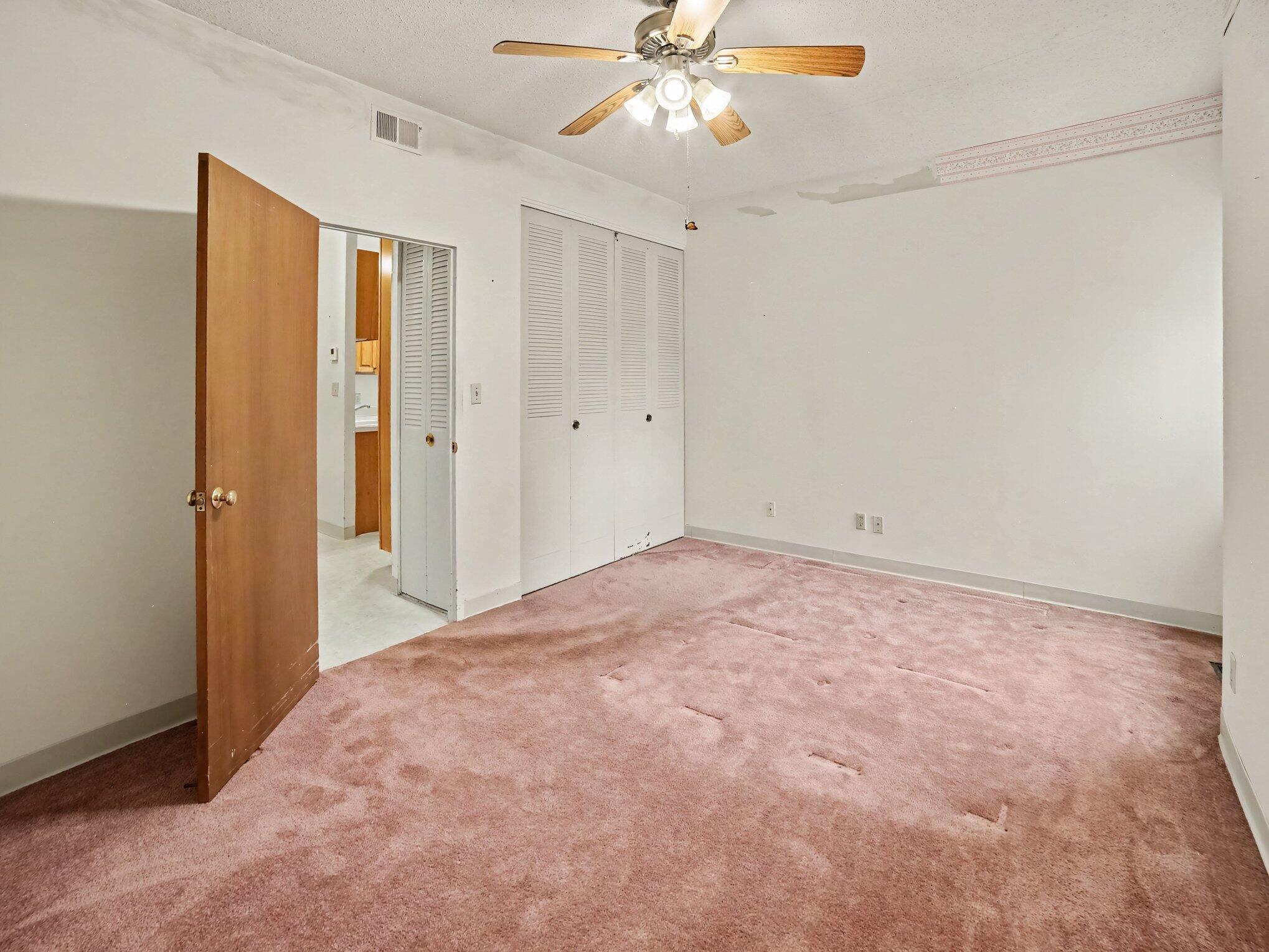 1249 Lakeshore Drive Muskegon MI 49441