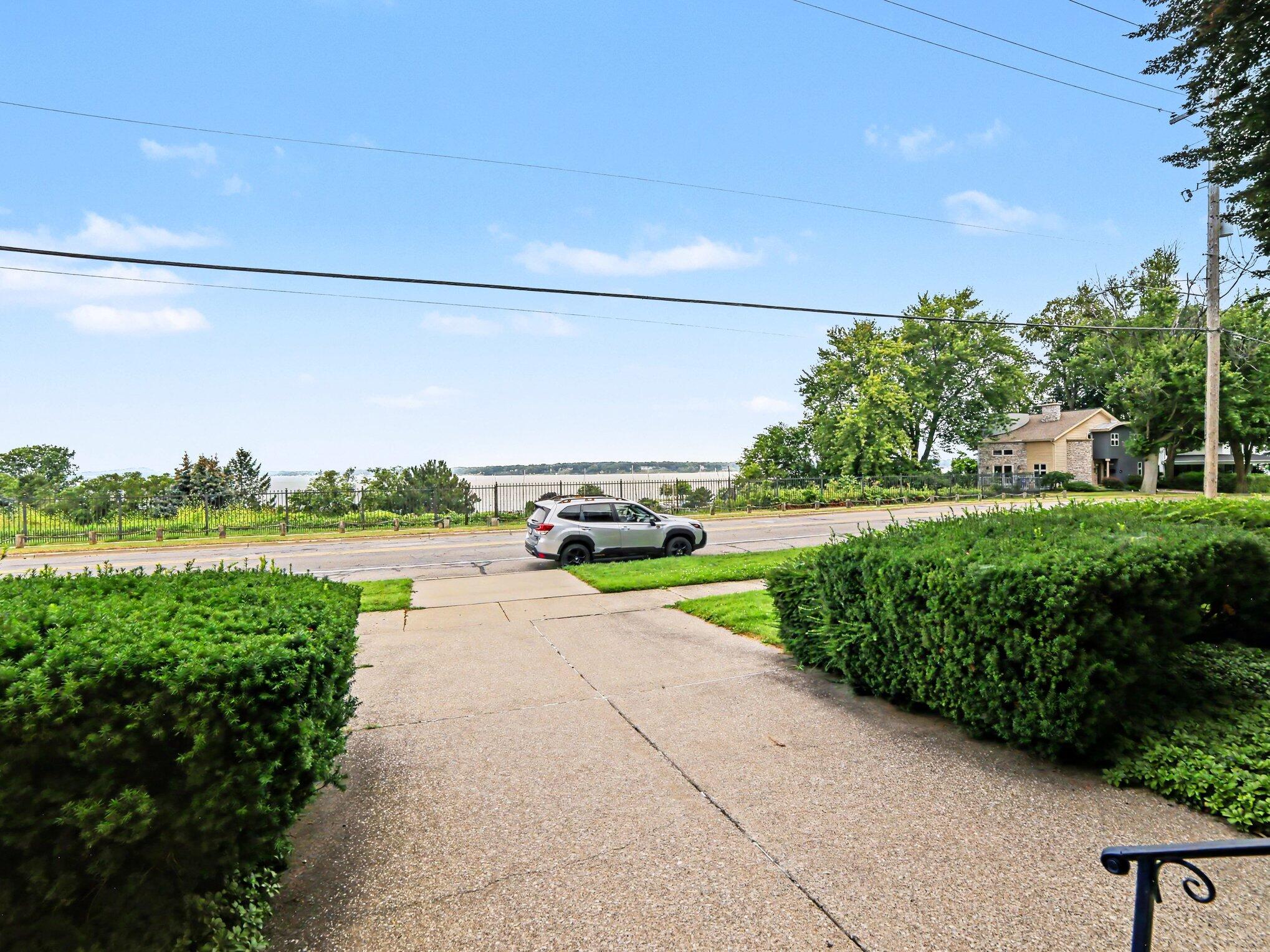 1249 Lakeshore Drive Muskegon MI 49441