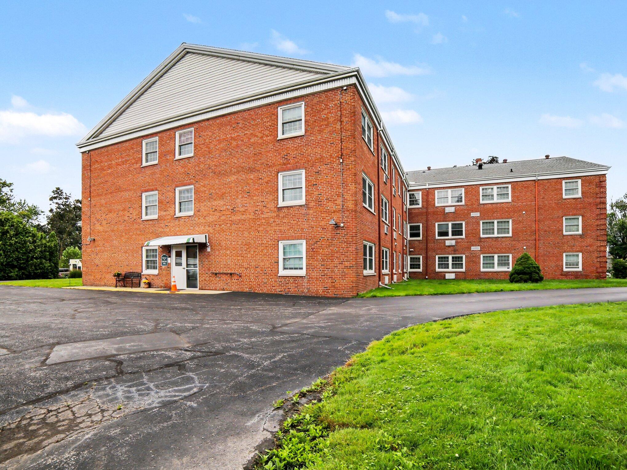 1249 Lakeshore Drive Muskegon MI 49441