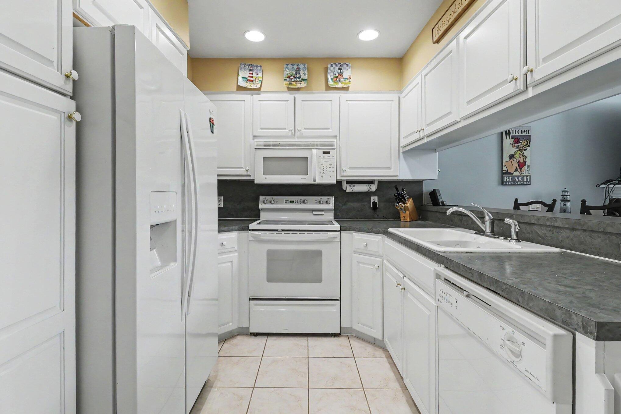 212 Harbor Drive Ludington MI 49431