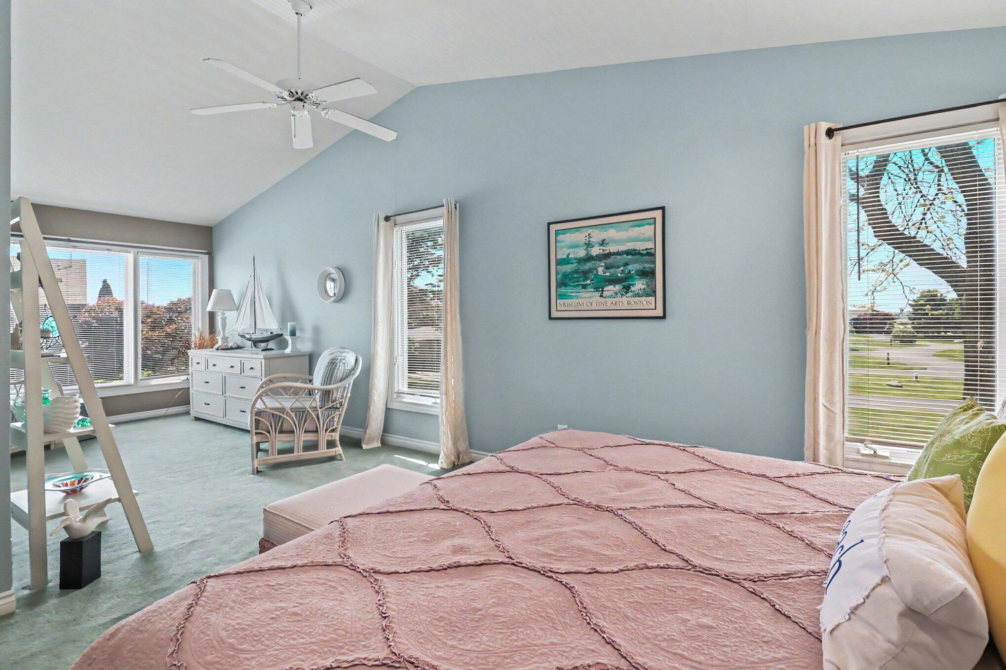 212 Harbor Drive Ludington MI 49431