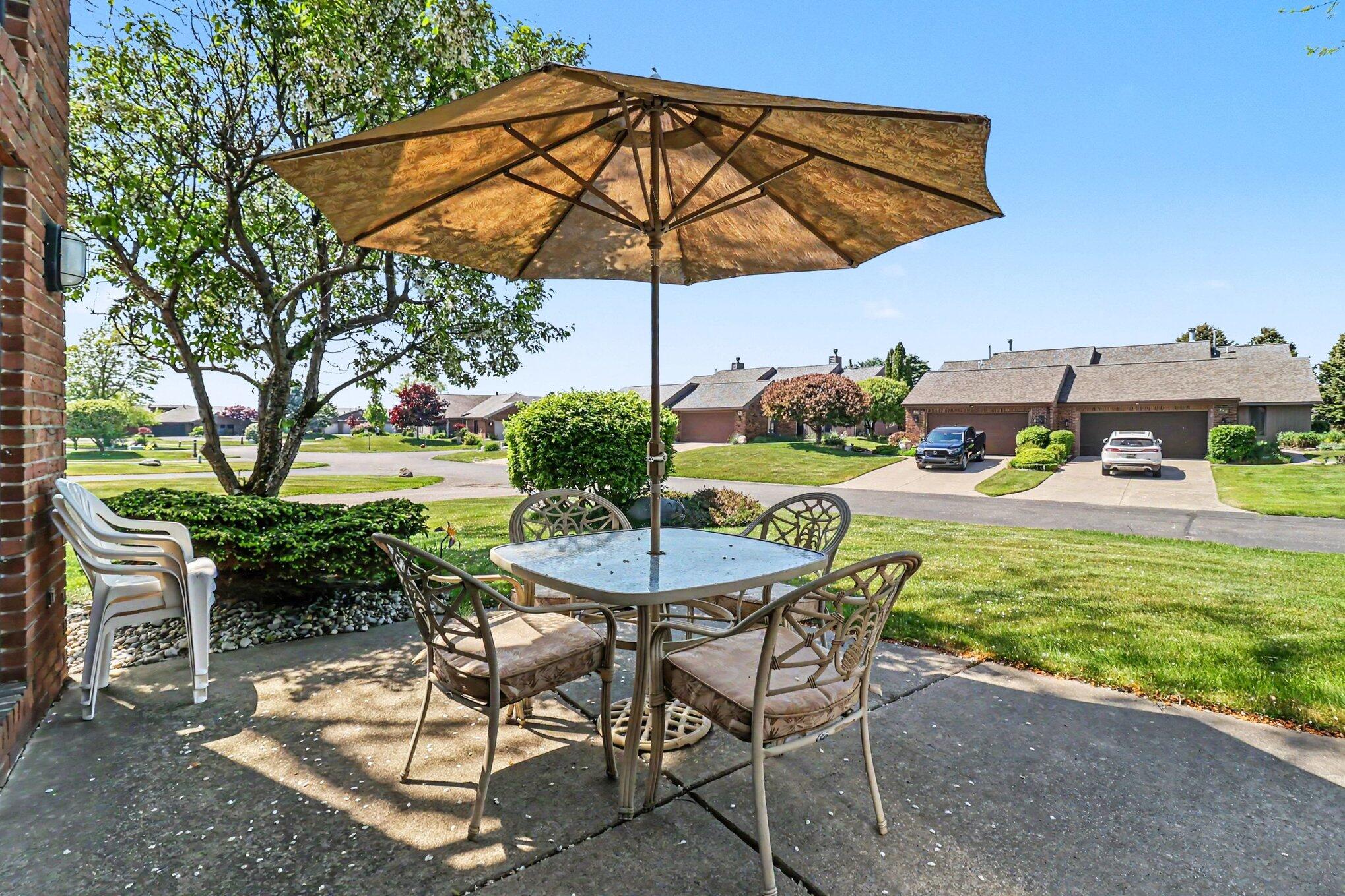 212 Harbor Drive Ludington MI 49431