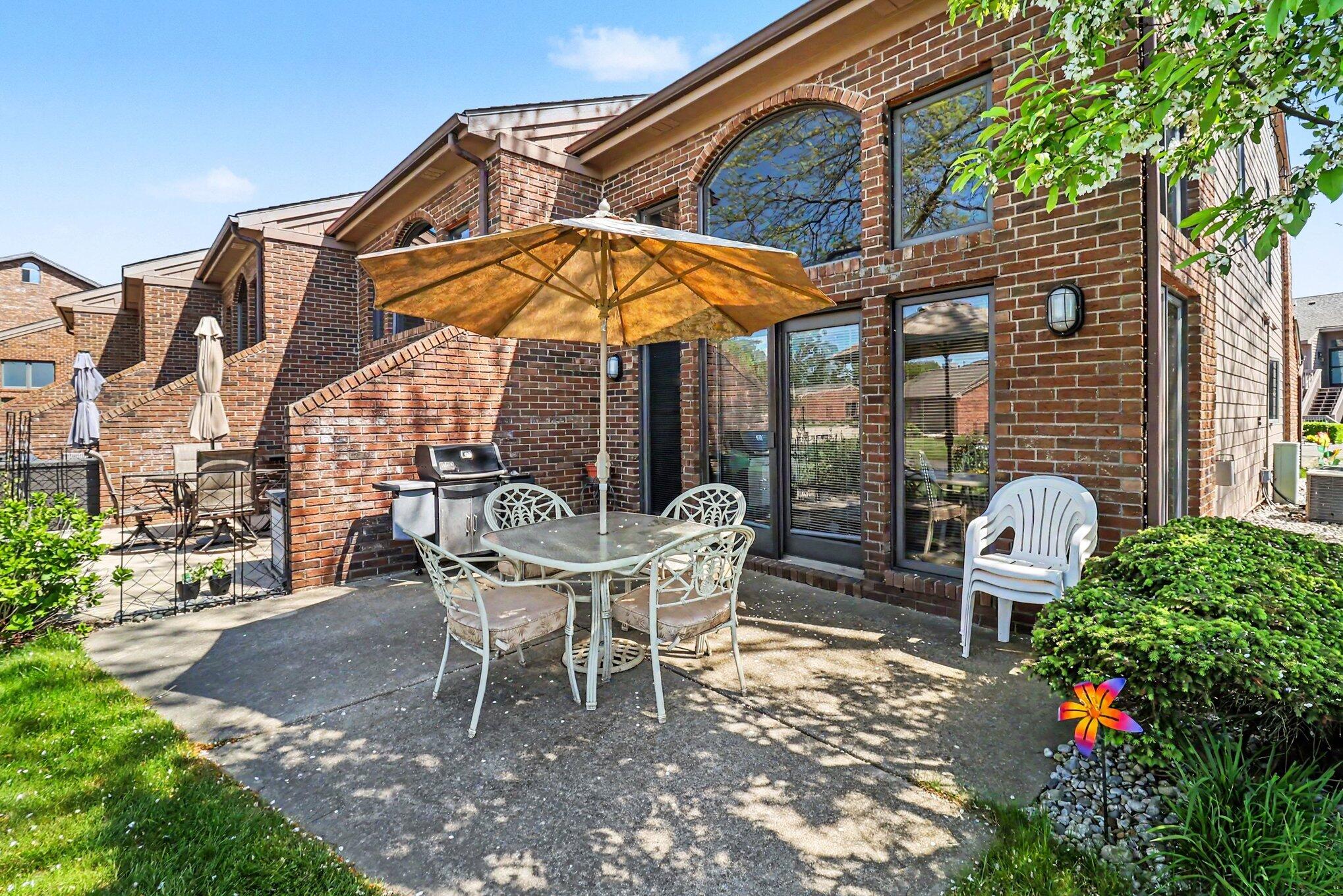 212 Harbor Drive Ludington MI 49431