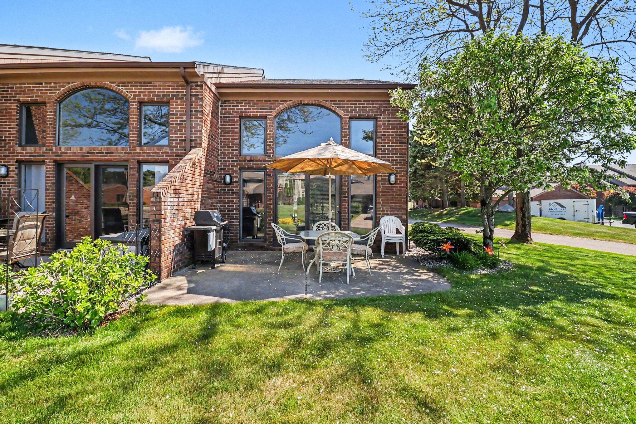 212 Harbor Drive Ludington MI 49431