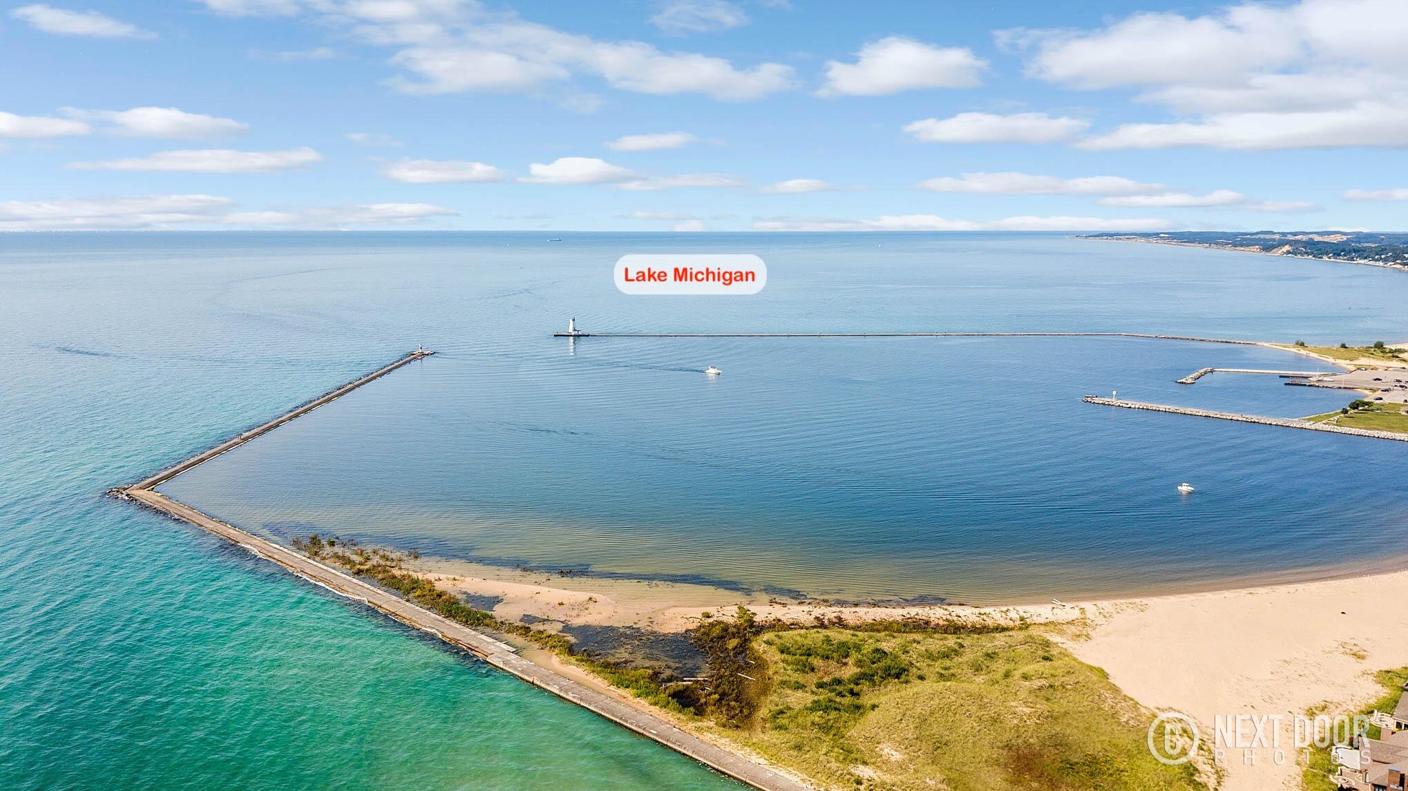 212 Harbor Drive Ludington MI 49431