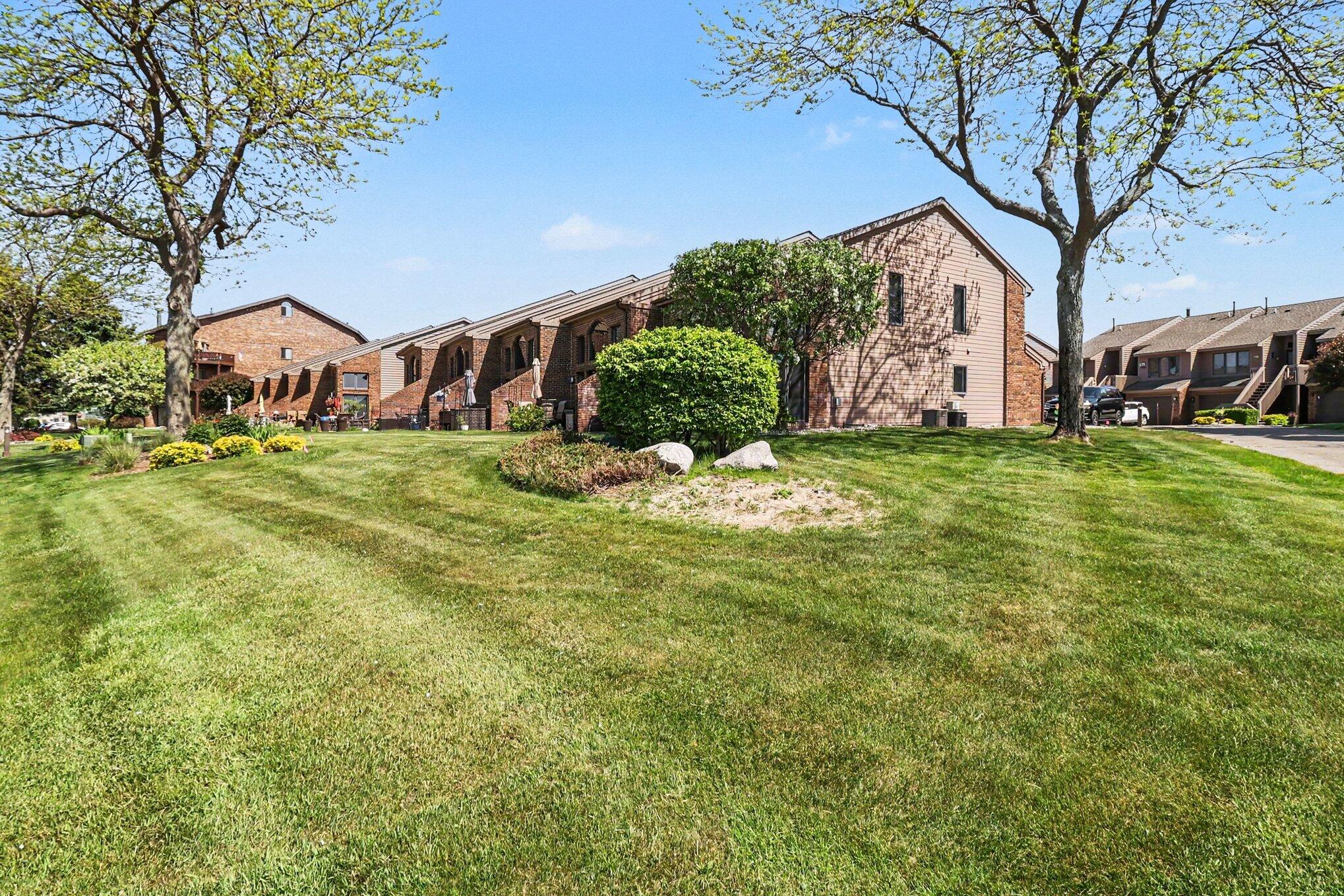 212 Harbor Drive Ludington MI 49431