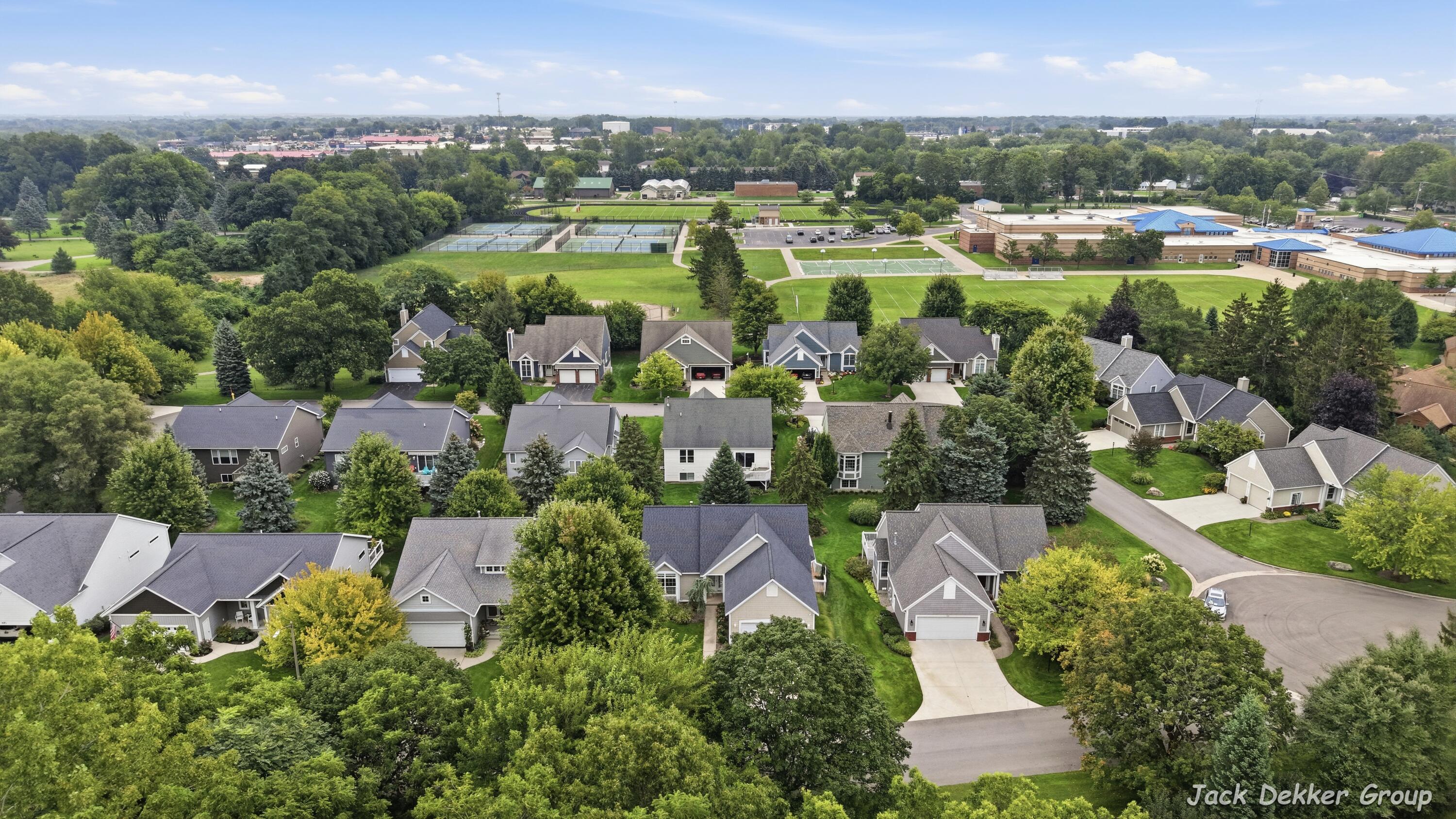 509 Hunters Run Circle Holland MI 49423