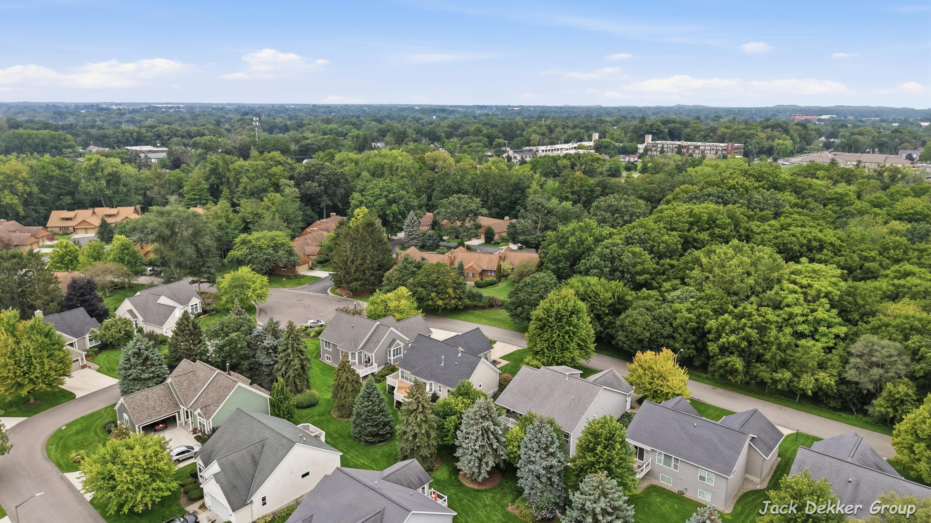 509 Hunters Run Circle Holland MI 49423