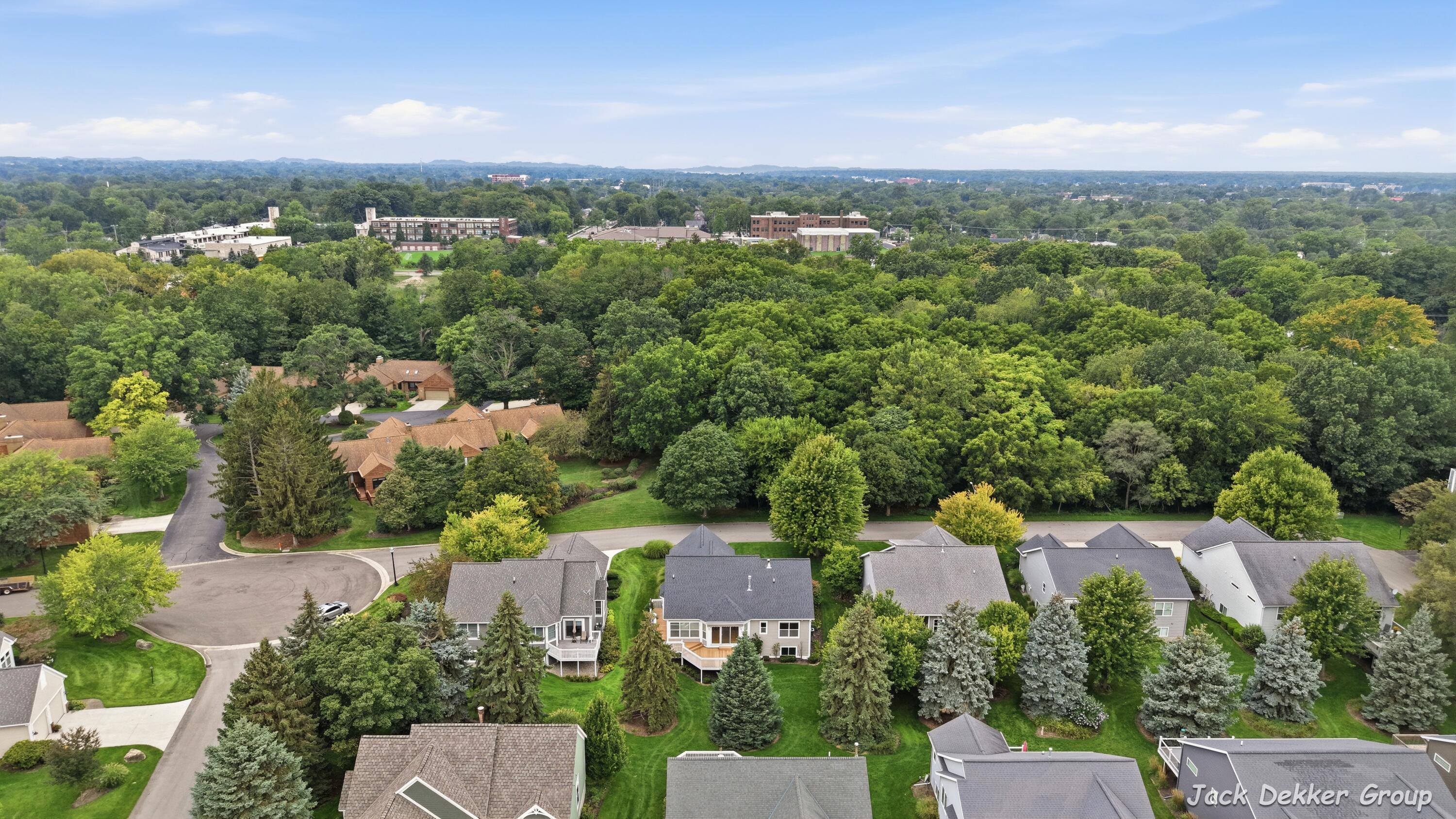509 Hunters Run Circle Holland MI 49423