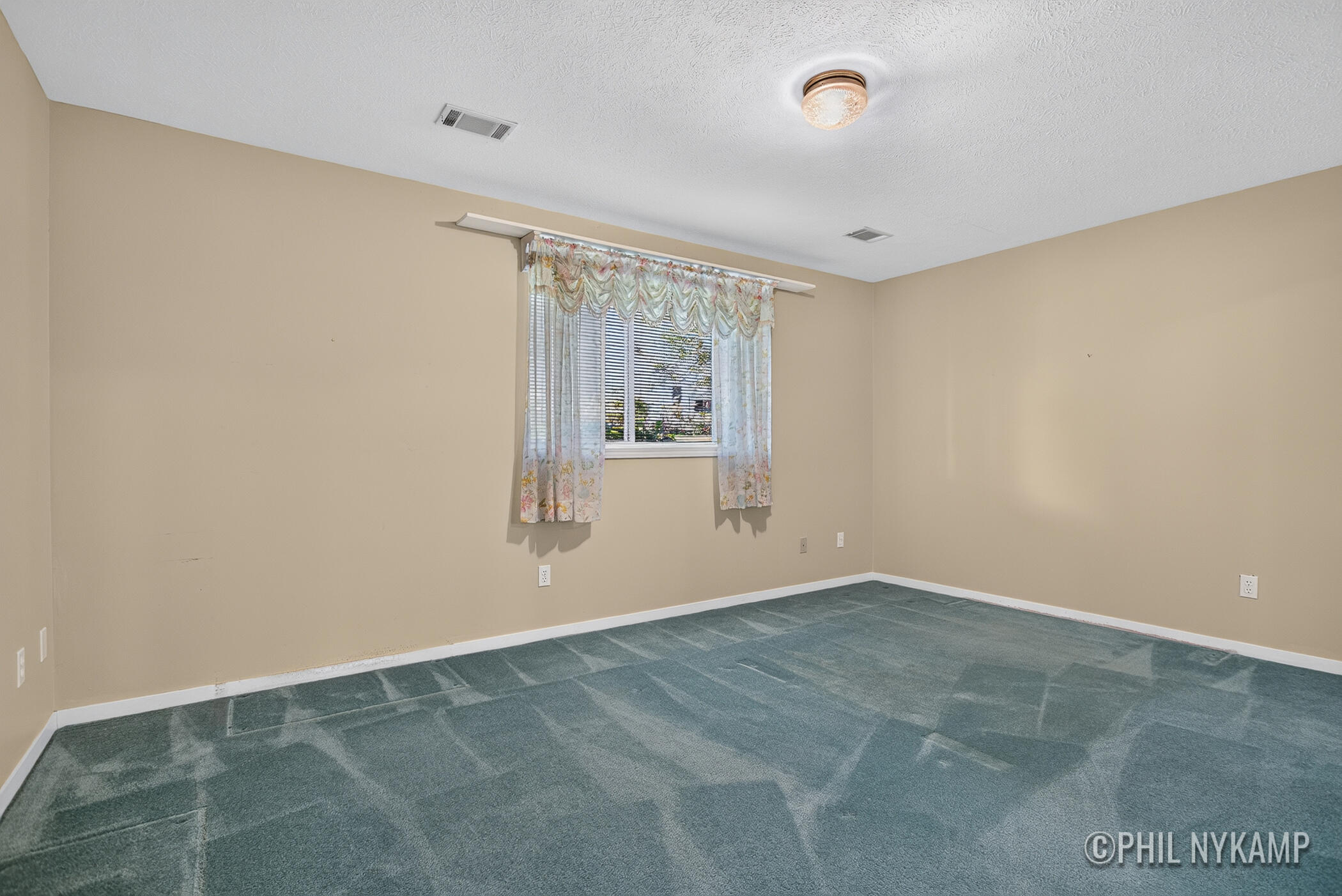 63 Majestic Court Zeeland MI 49464