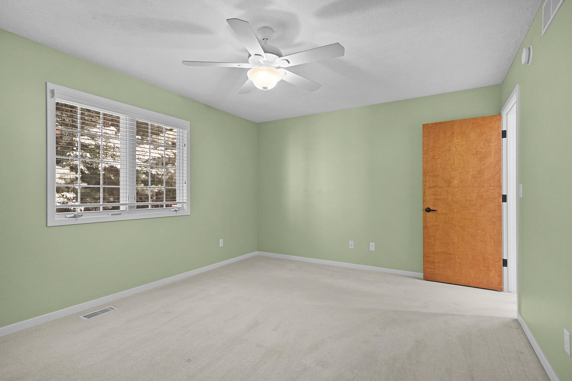 475 Timberlake Drive E Holland MI 49424