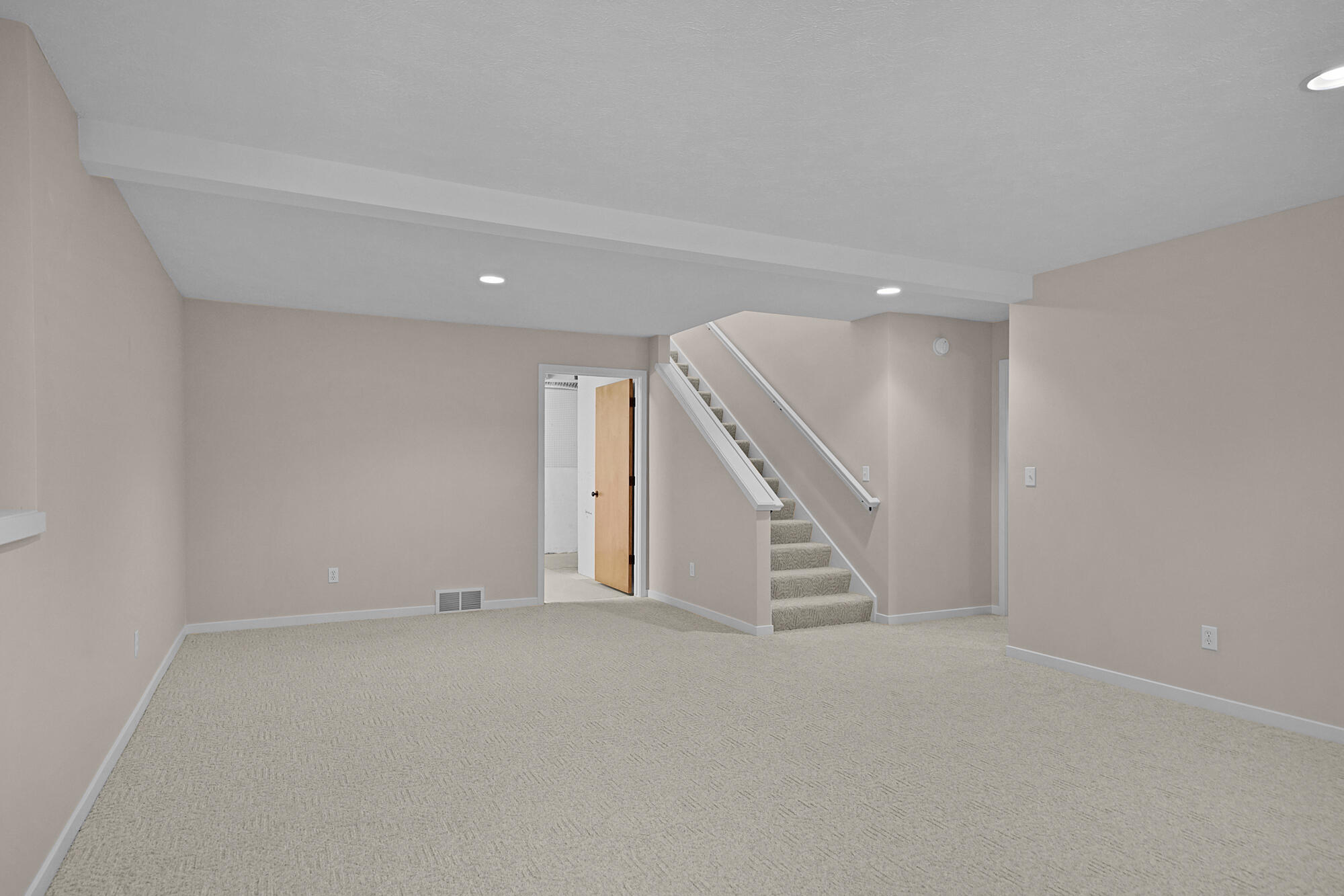 475 Timberlake Drive E Holland MI 49424