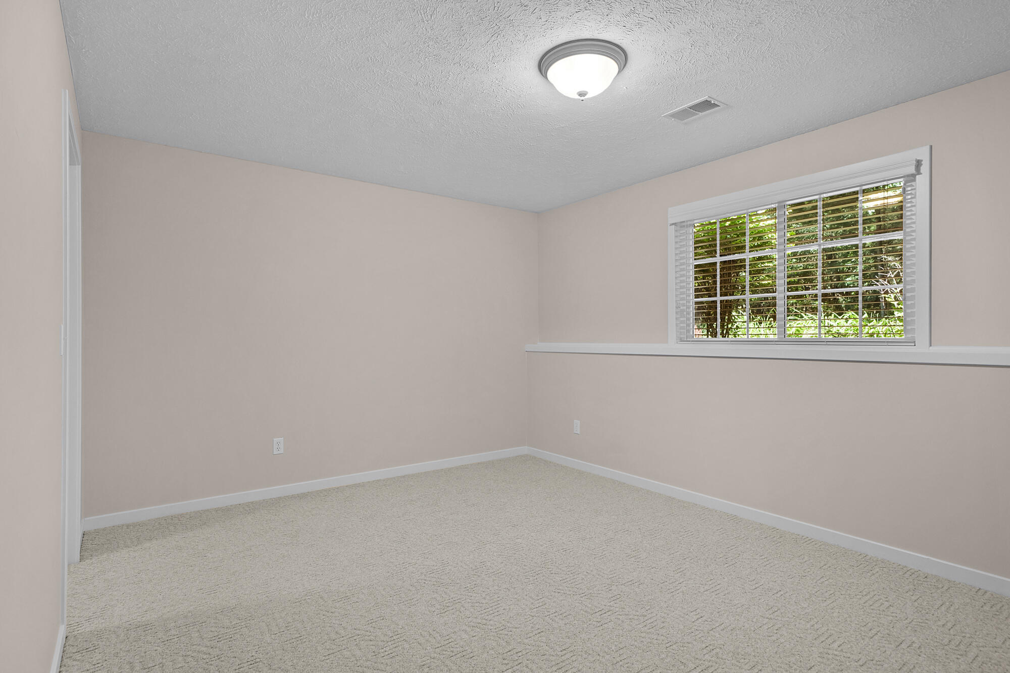 475 Timberlake Drive E Holland MI 49424