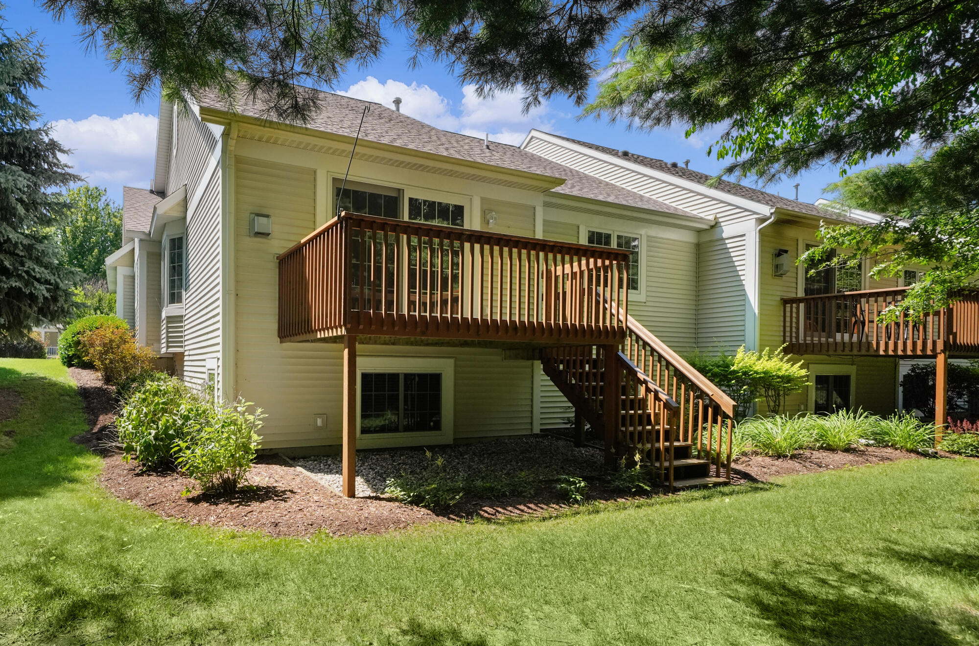 475 Timberlake Drive E Holland MI 49424