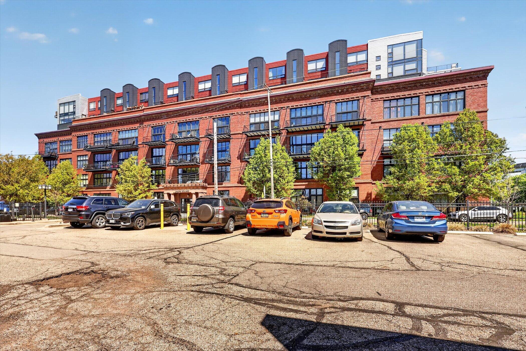600 Broadway Avenue NW Grand Rapids MI 49504