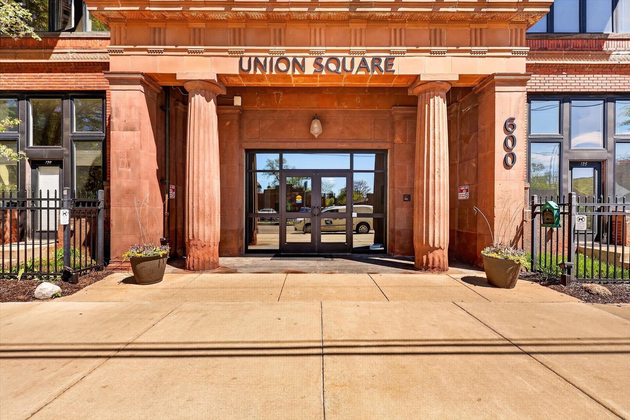 600 Broadway Avenue NW Grand Rapids MI 49504
