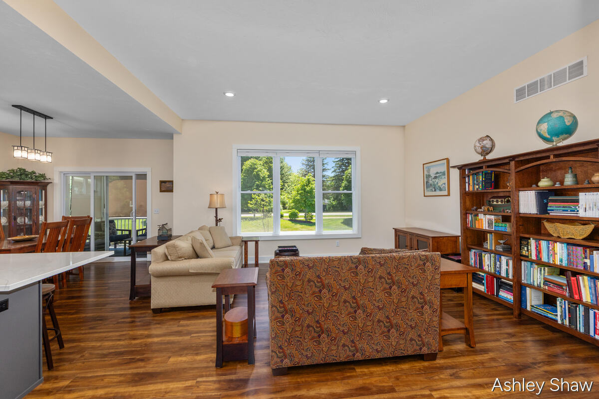 6424 Copperleaf Court Holland MI 49423