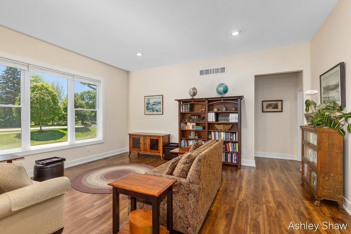 6424 Copperleaf Court Holland MI 49423