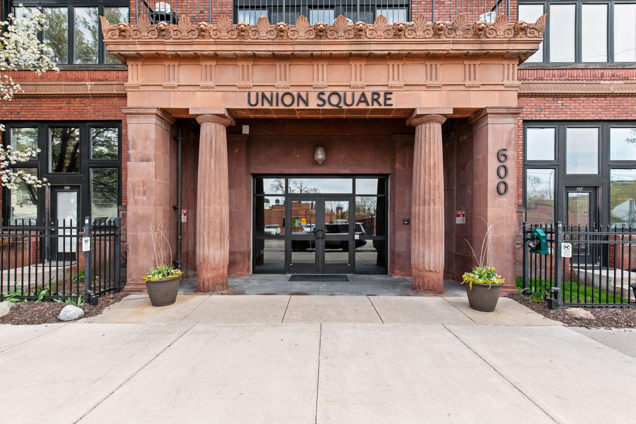 600 Broadway Avenue NW Grand Rapids MI 49504