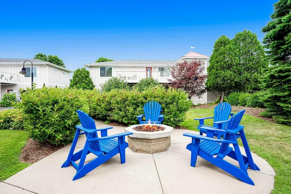 320 S Blue Star Highway Douglas MI 49406