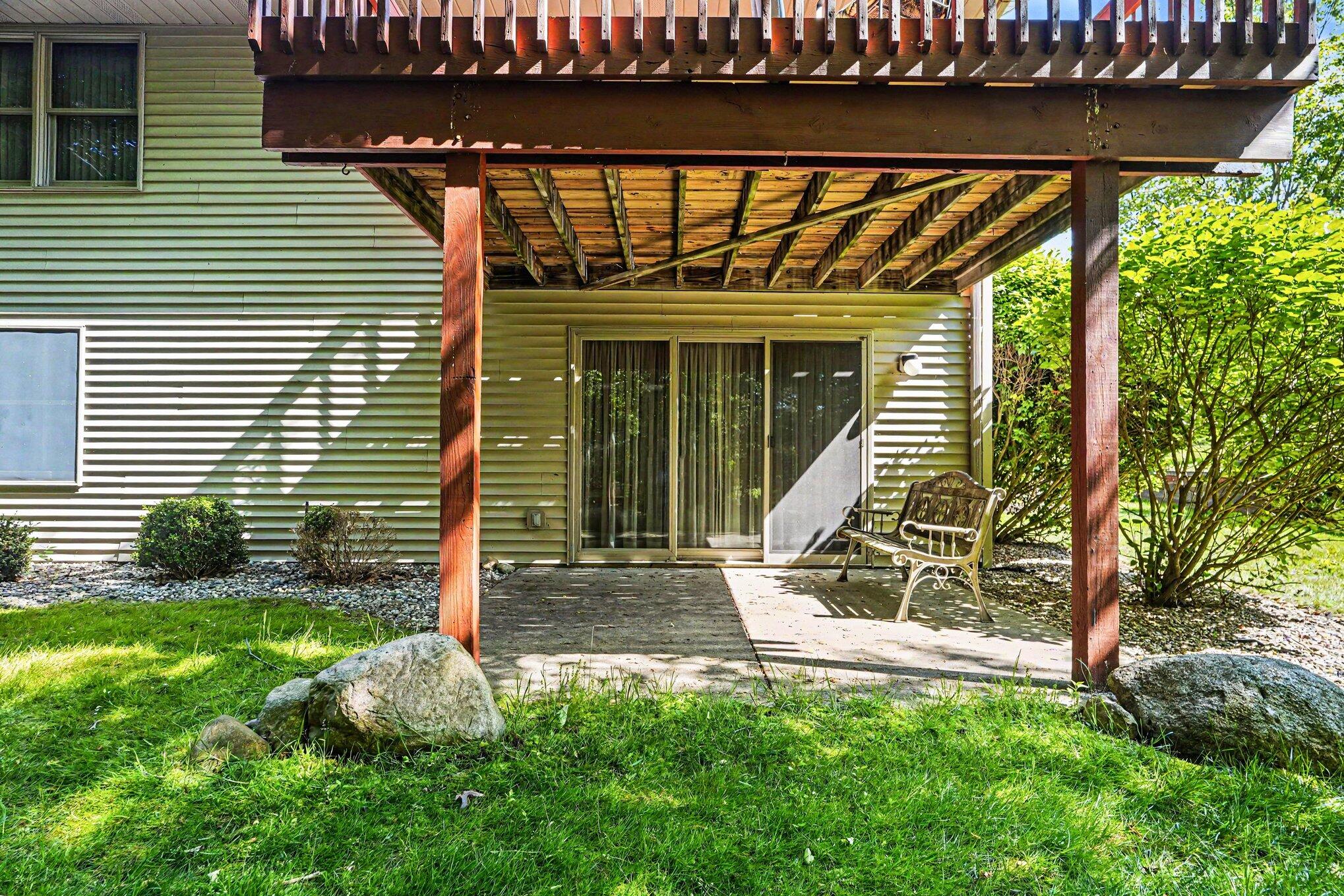 6811 Birdsong Avenue Kalamazoo MI 49009