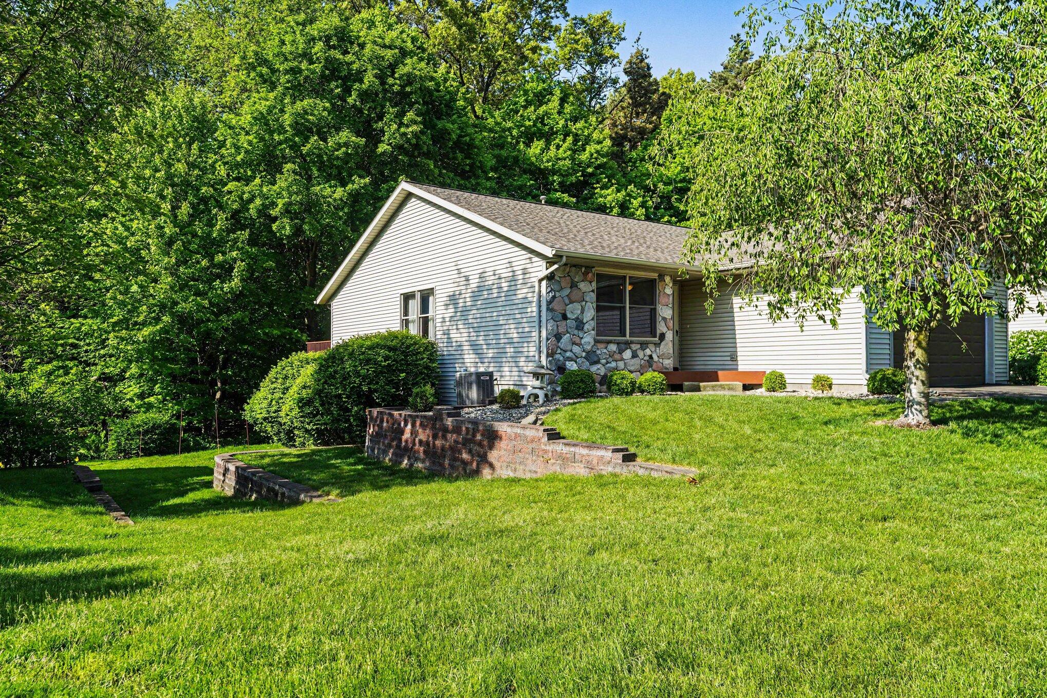 6811 Birdsong Avenue Kalamazoo MI 49009
