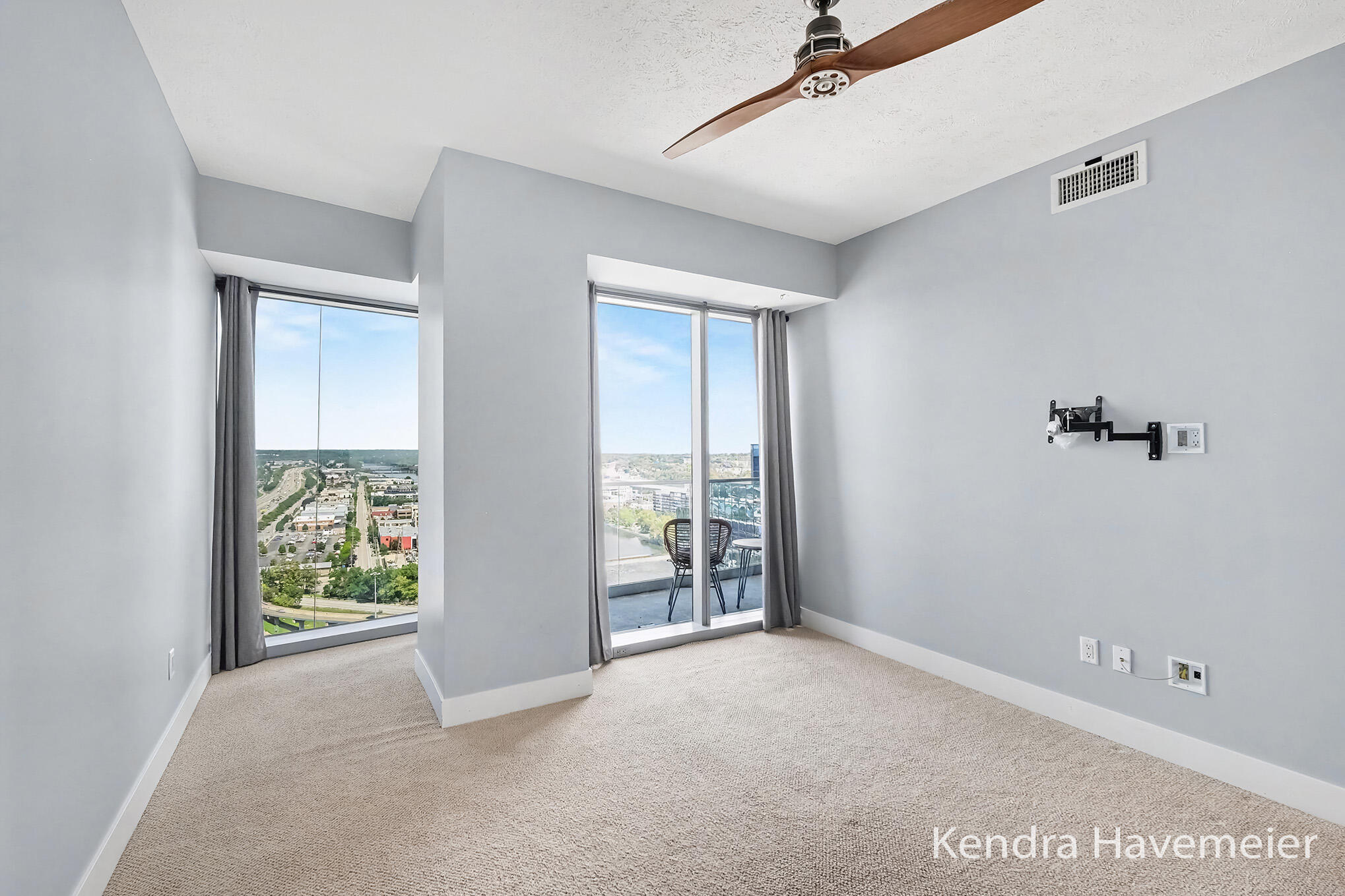 335 Bridge Street NW Grand Rapids MI 49504