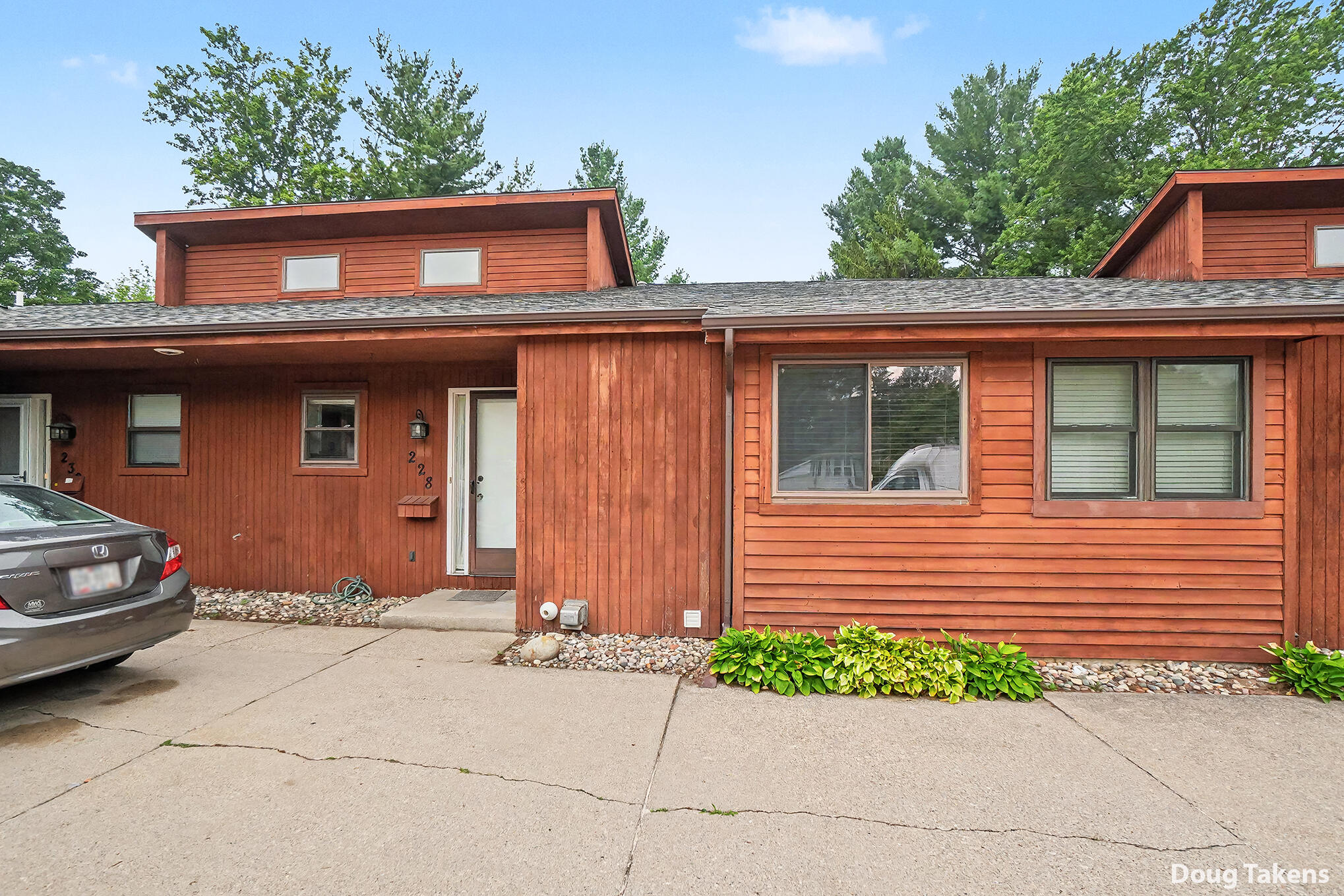 228 S Wall Street Zeeland MI 49464