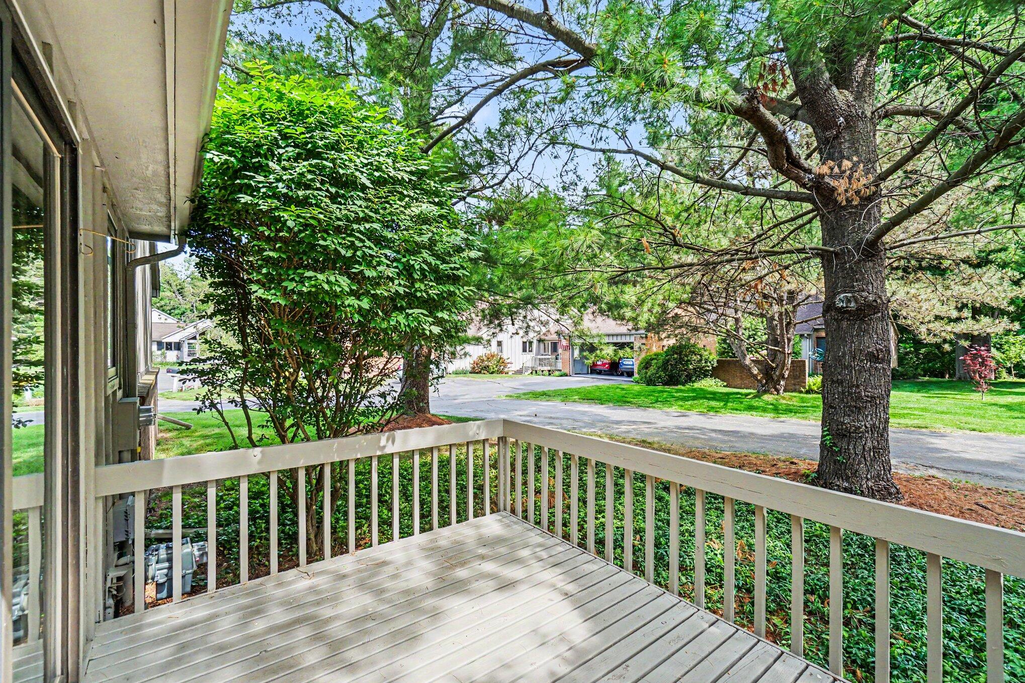 213 Raintree Circle Kalamazoo MI 49006