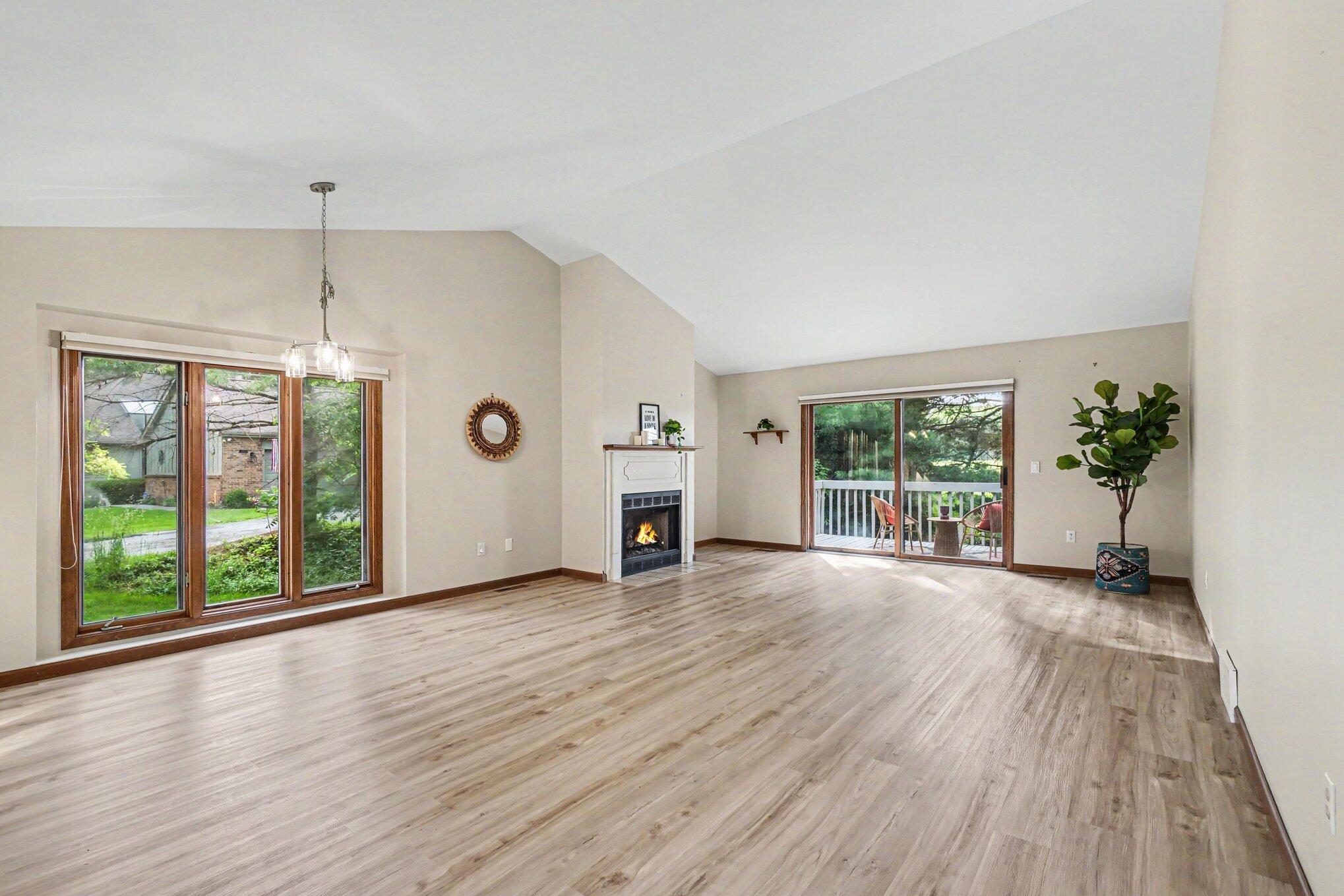 213 Raintree Circle Kalamazoo MI 49006